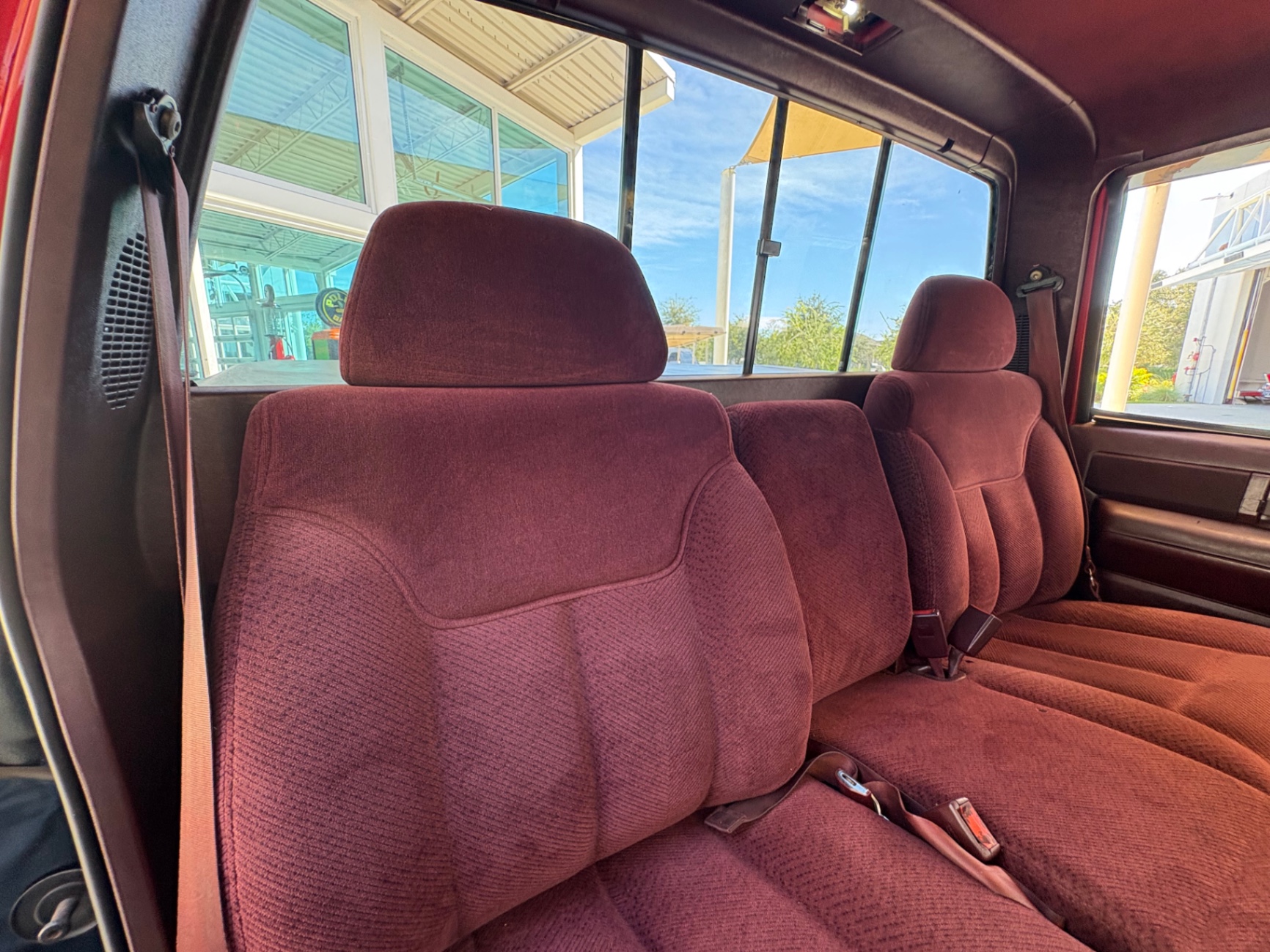 Vehicle photo 35