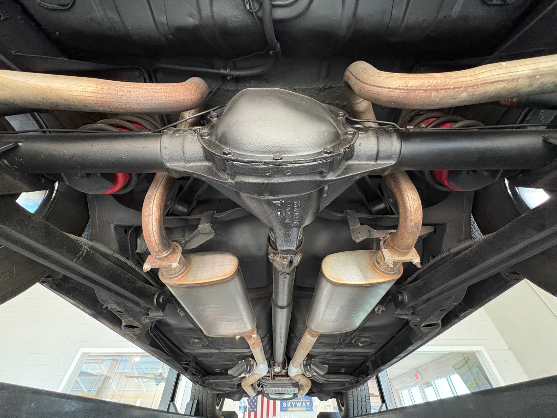 Vehicle photo 45