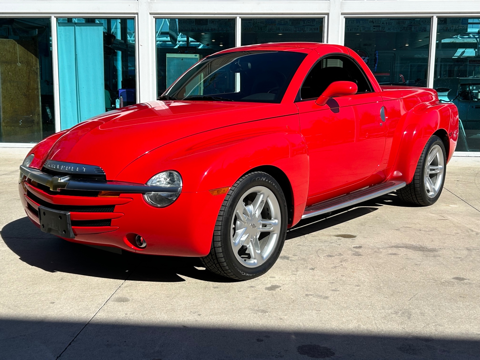 2003 Chevrolet SSR LS photo 10