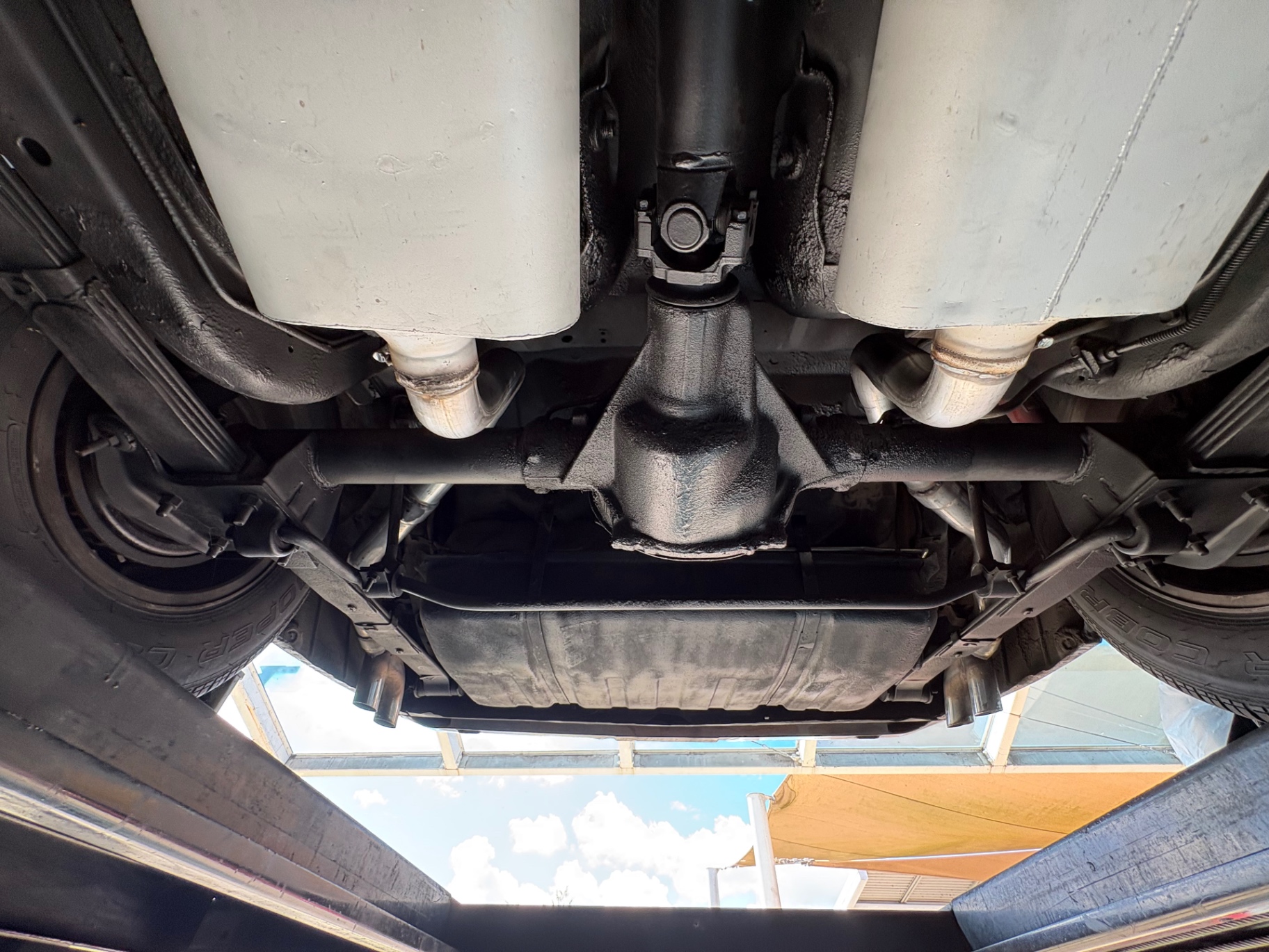 Vehicle photo 61