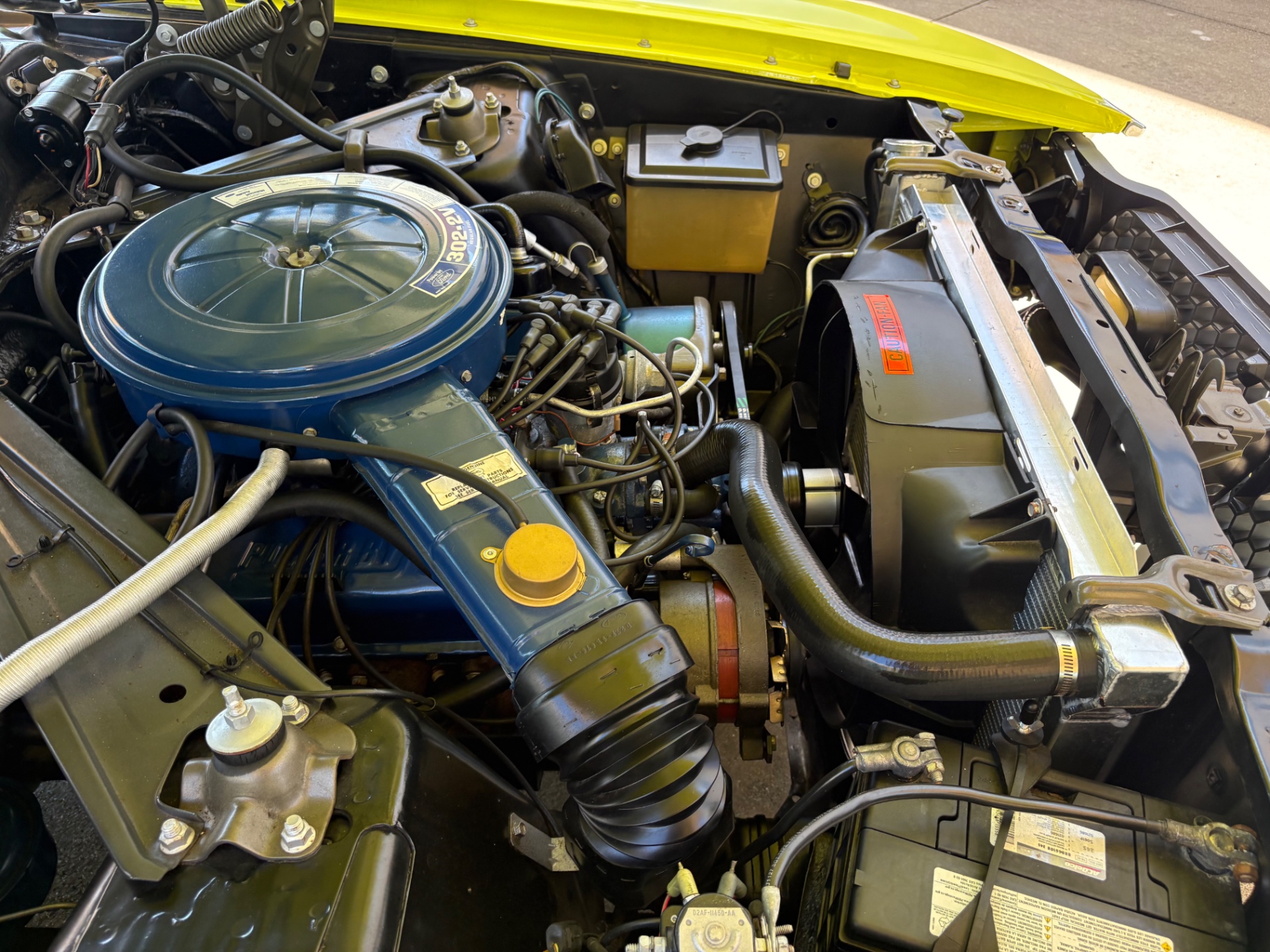 Vehicle photo 32