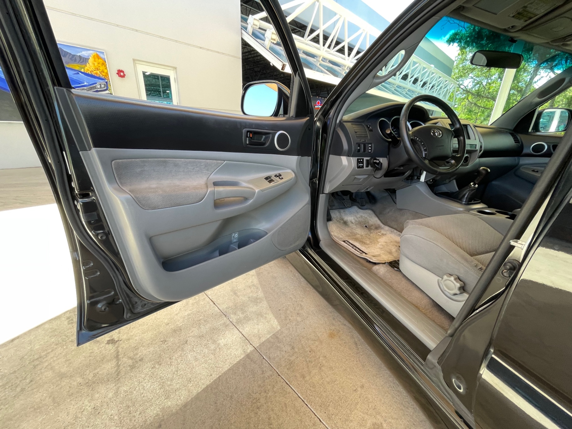 Vehicle photo 41