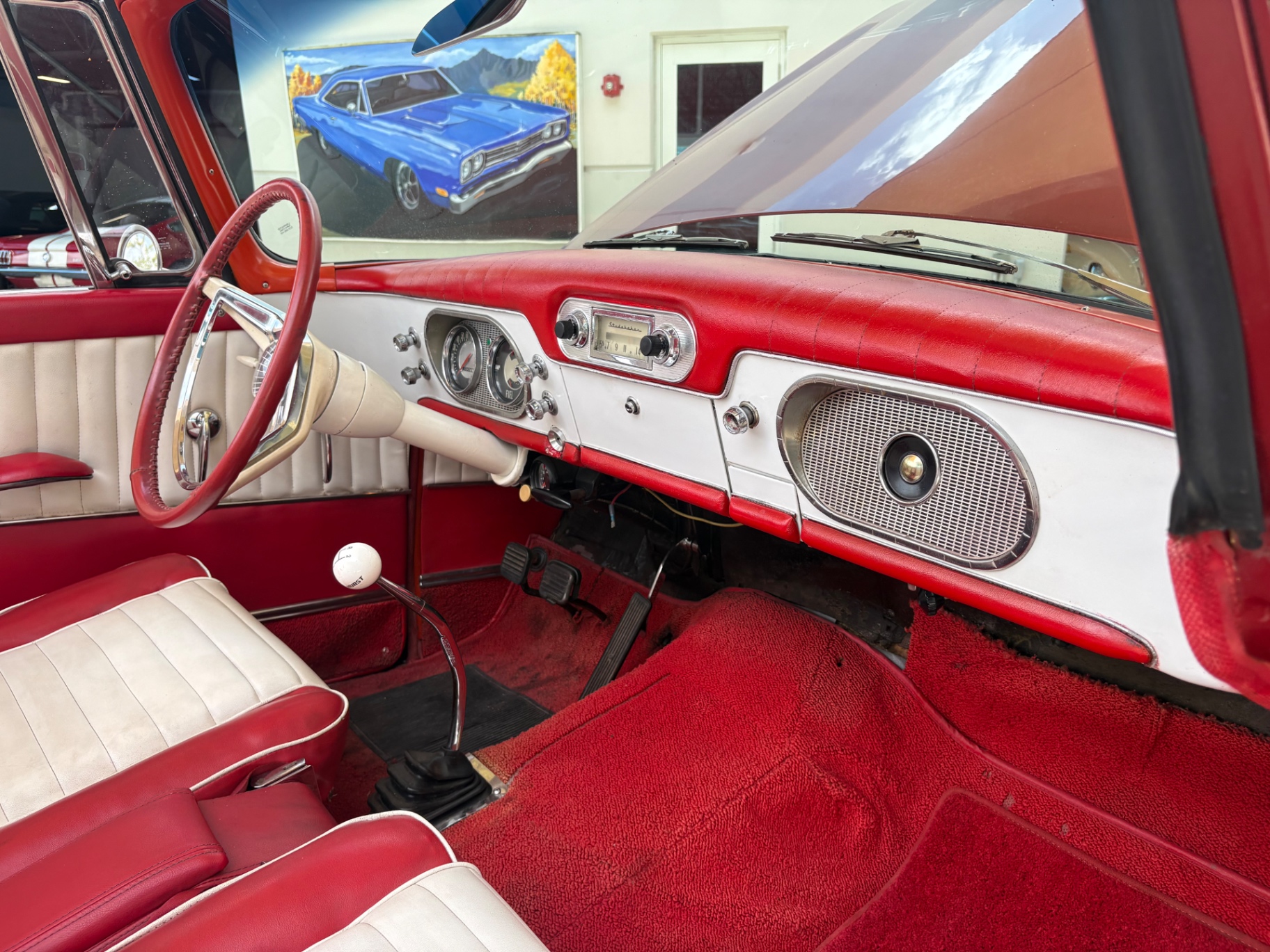 Vehicle photo 45