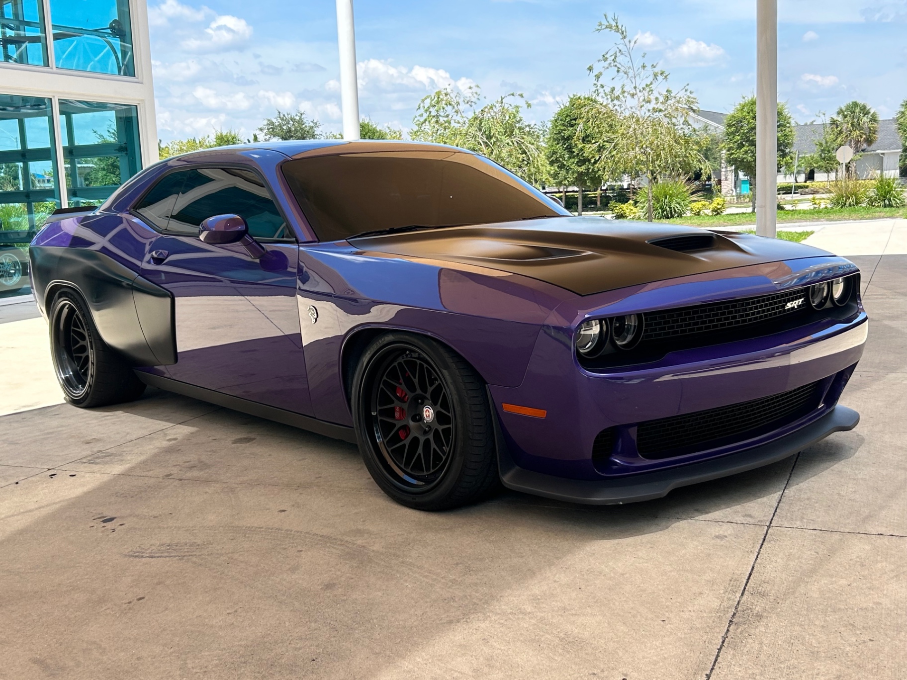 Vehicle photo 3