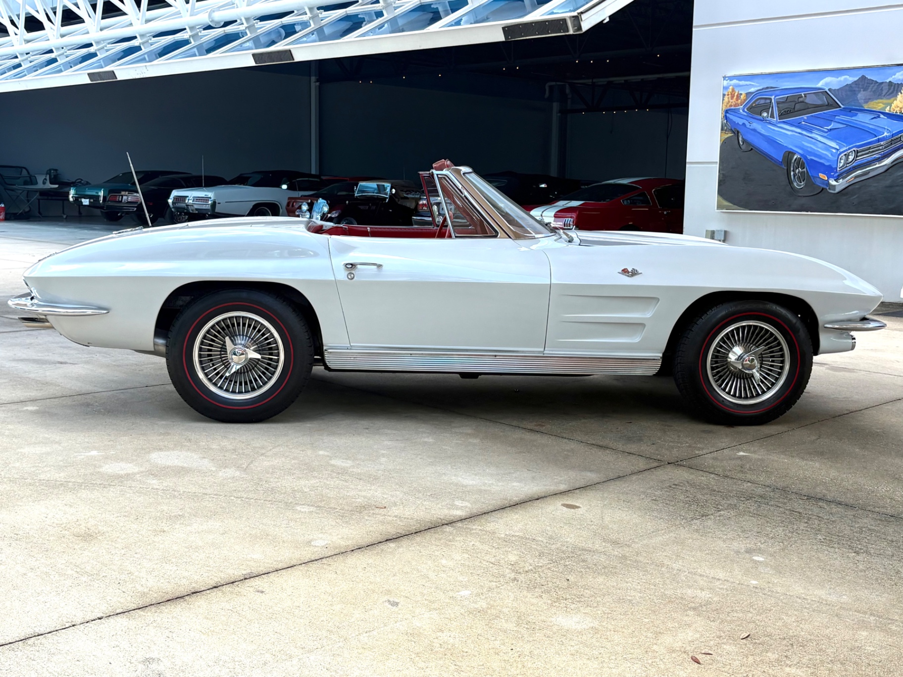 Vehicle photo 5