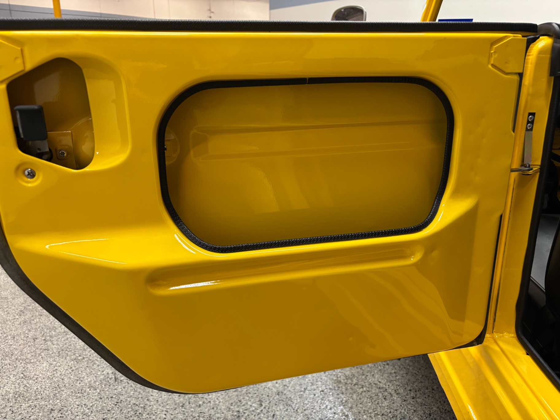 Vehicle photo 27