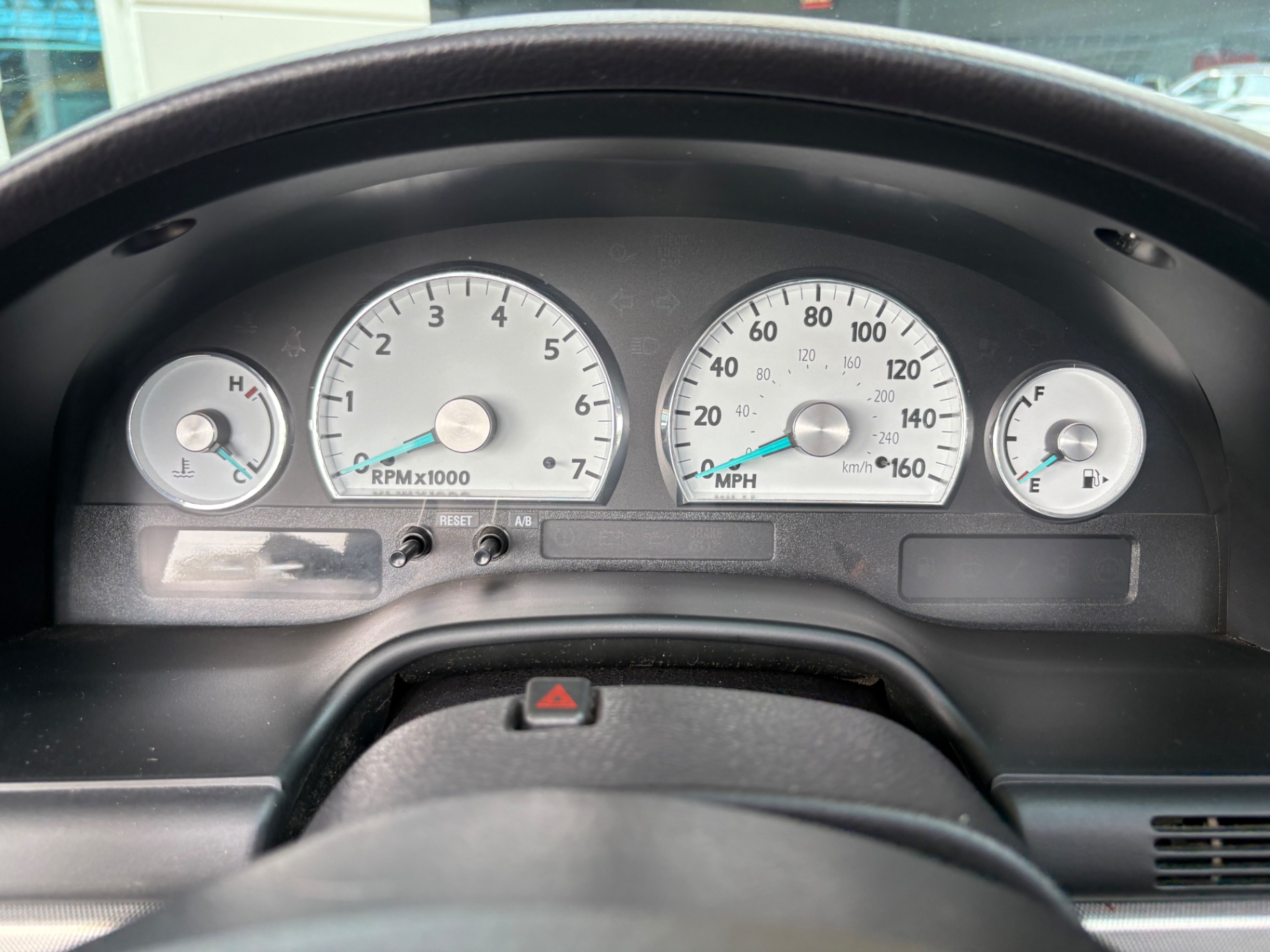 Vehicle photo 44