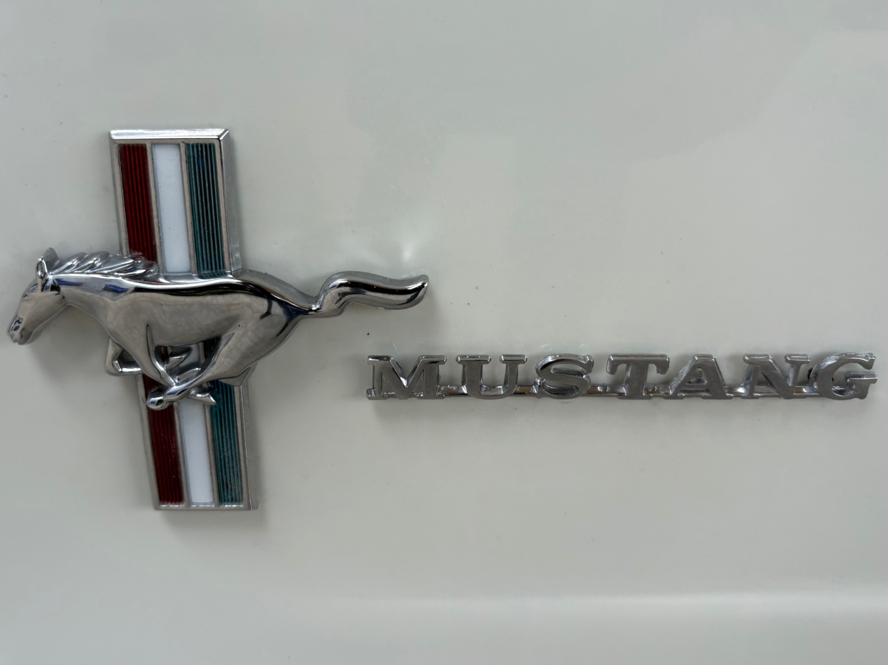Vehicle photo 28