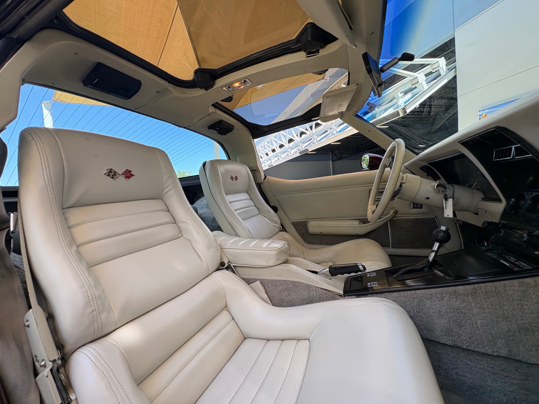 Vehicle photo 39
