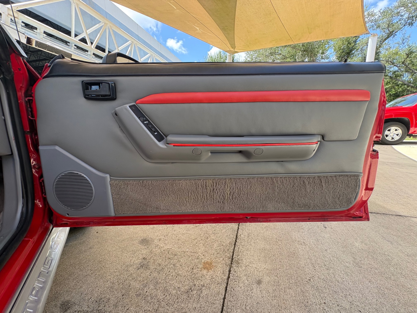 Vehicle photo 43
