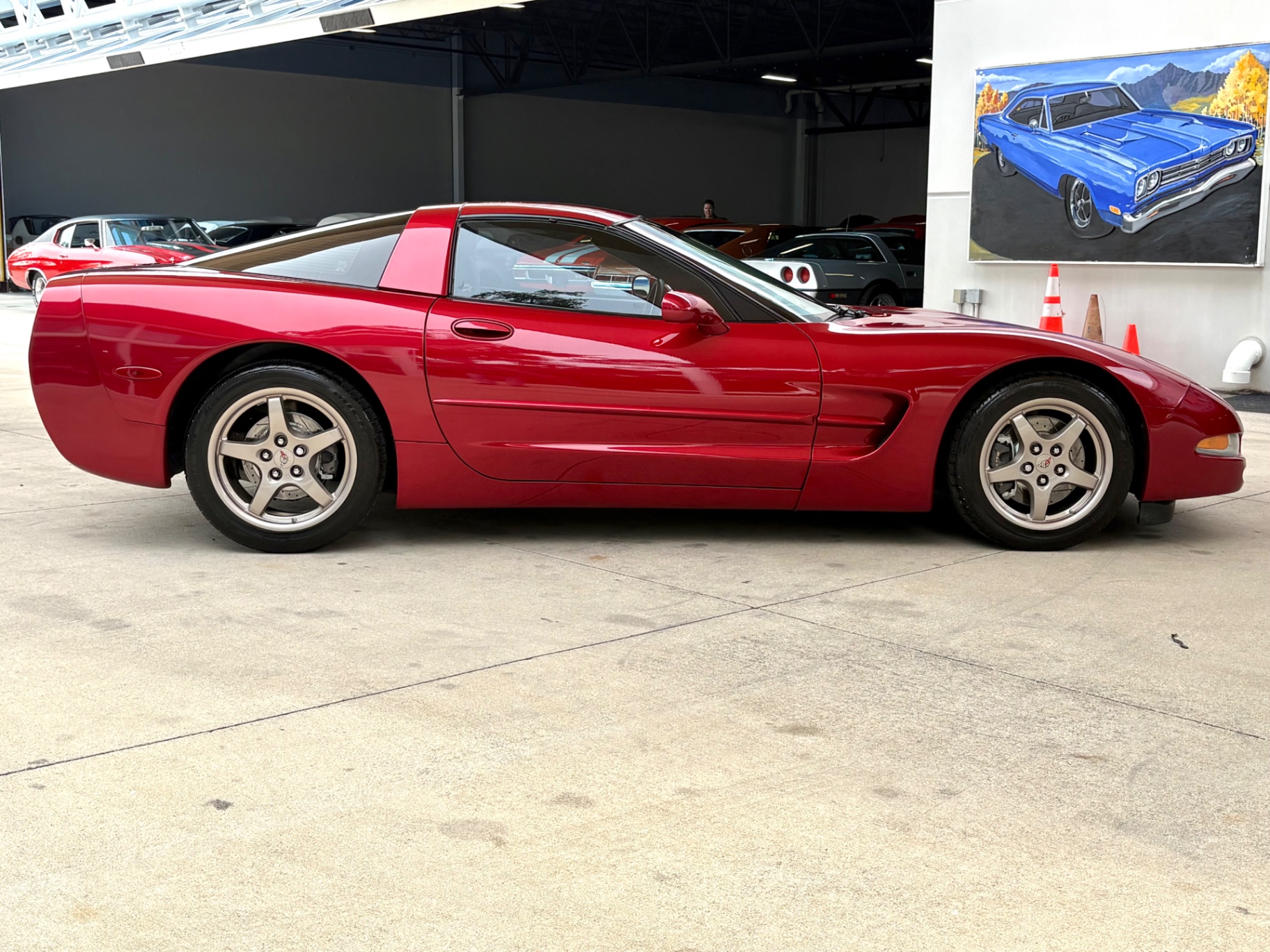 Vehicle photo 6