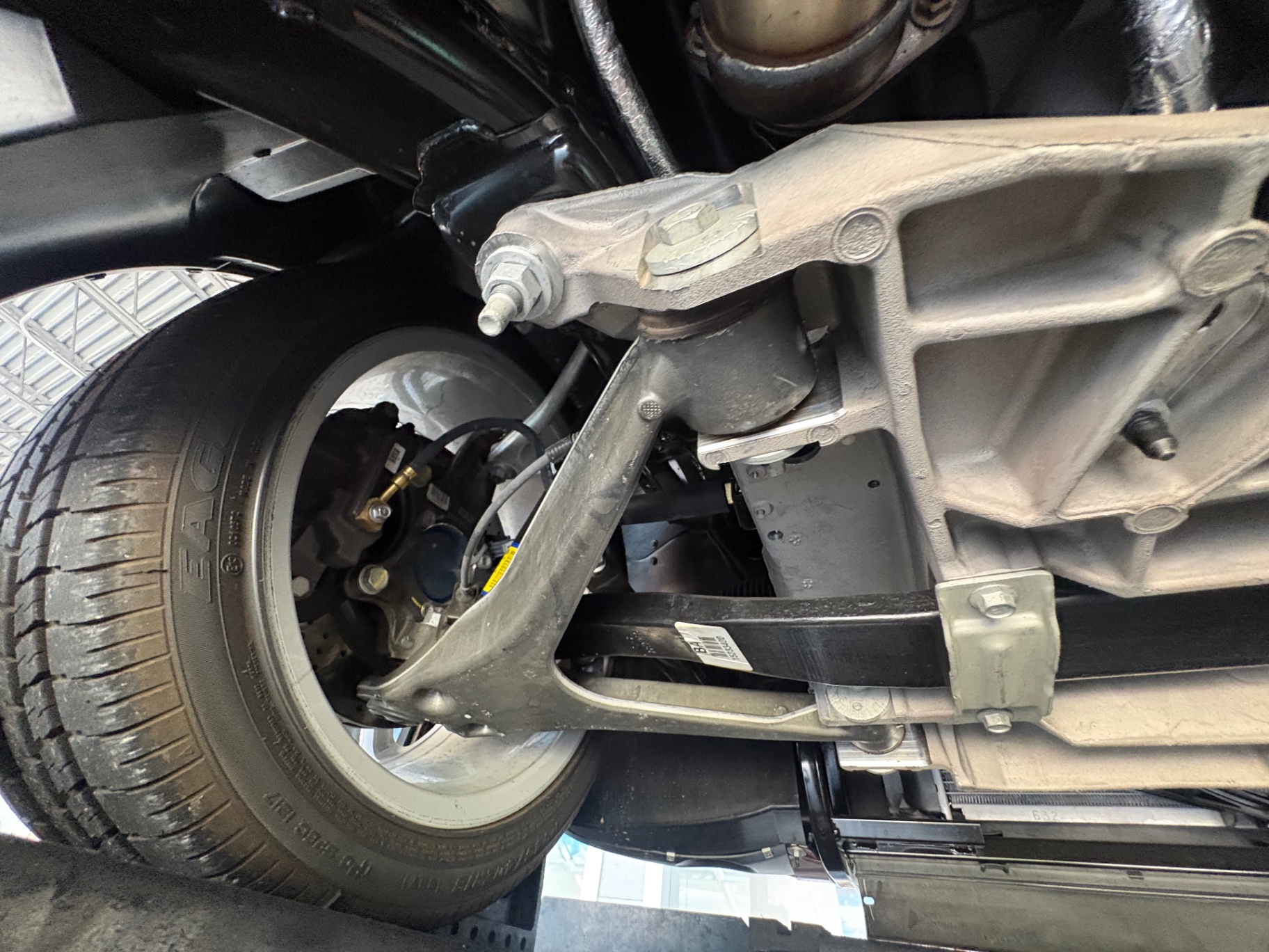 Vehicle photo 57
