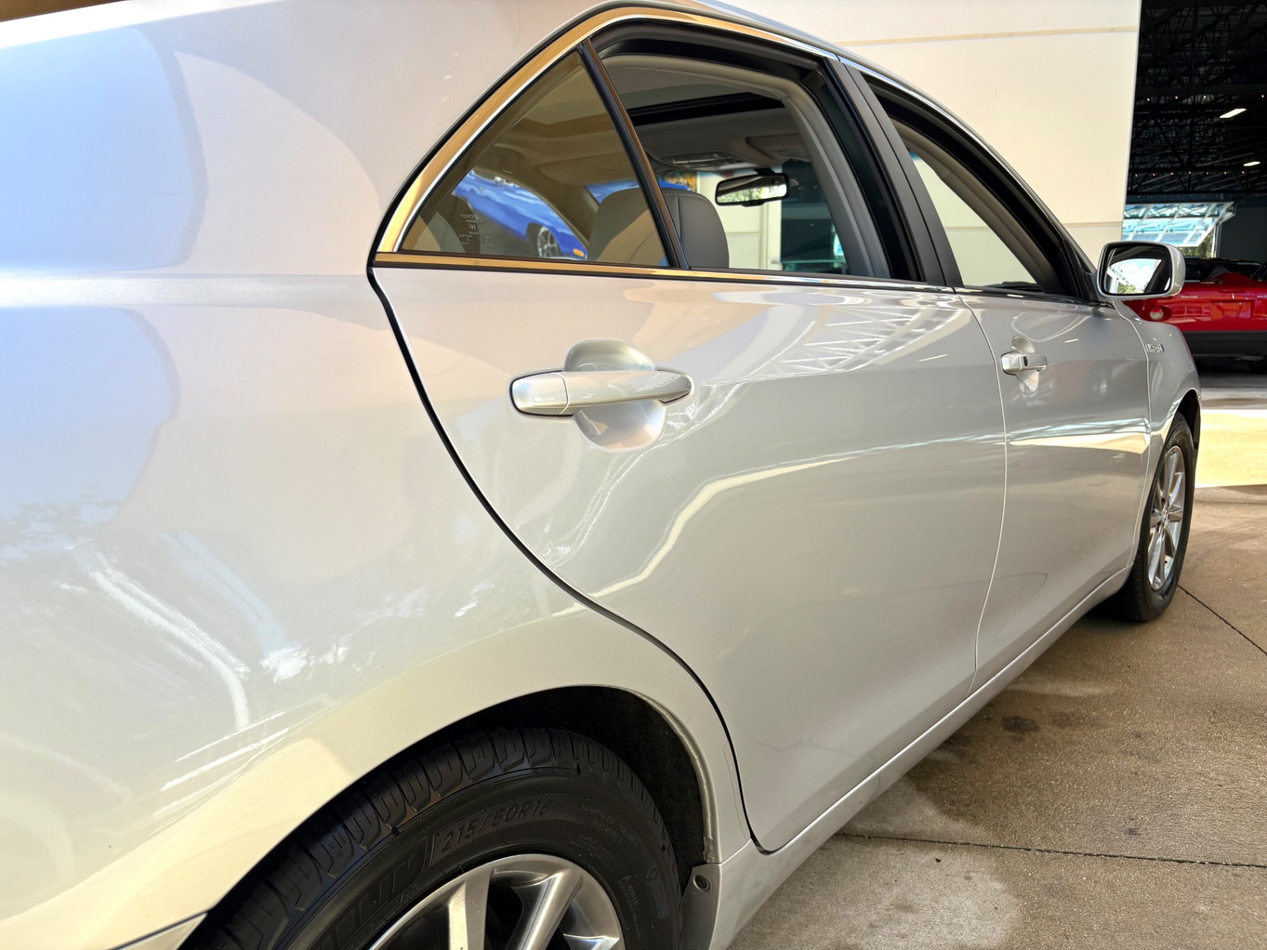 Vehicle photo 16