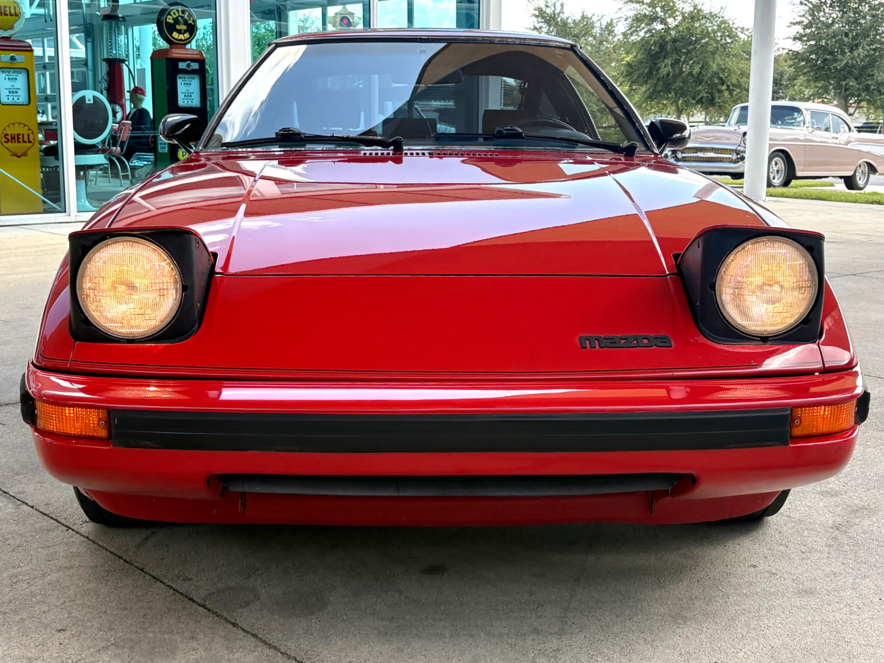 Vehicle photo 4