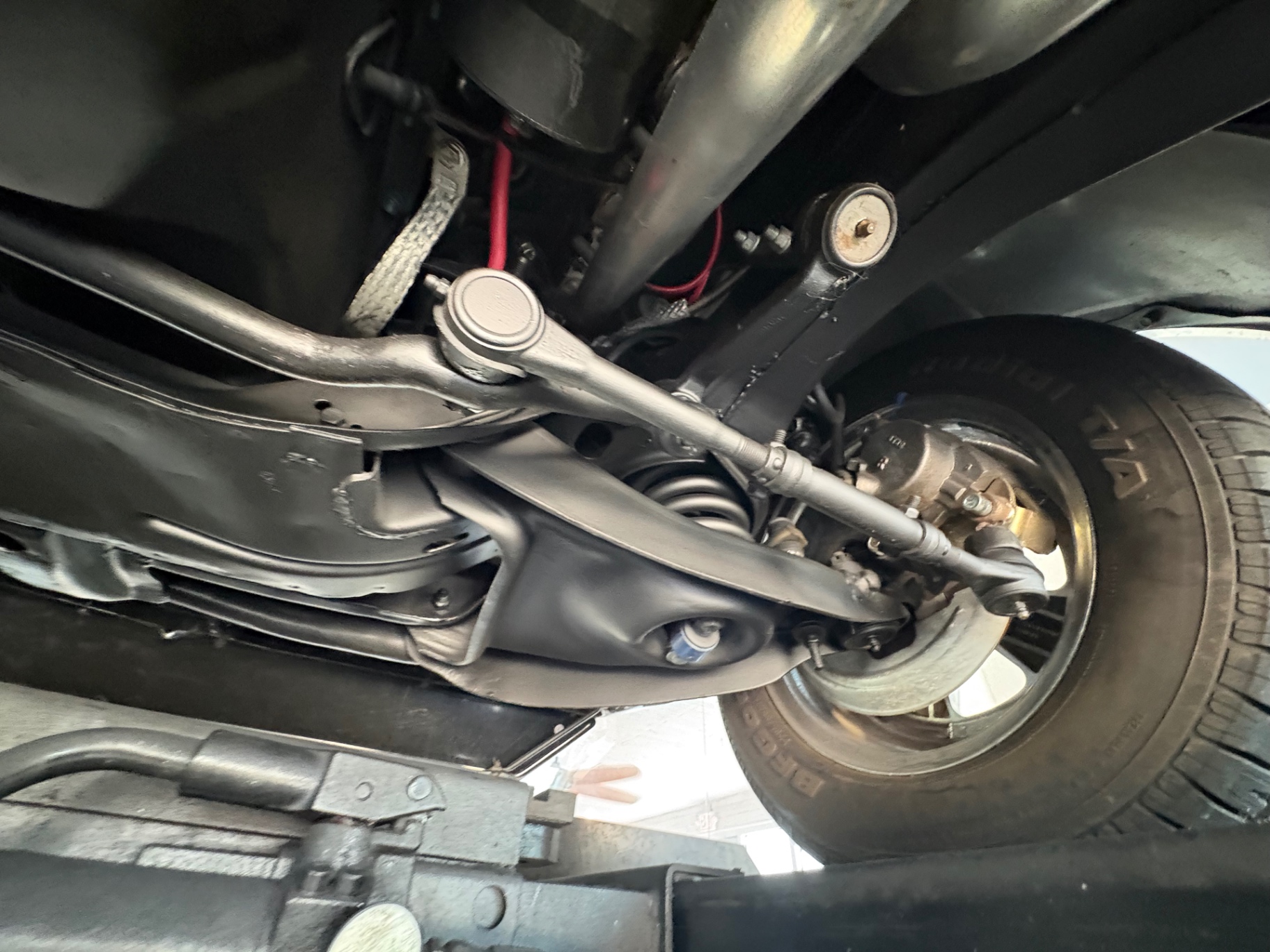 Vehicle photo 54