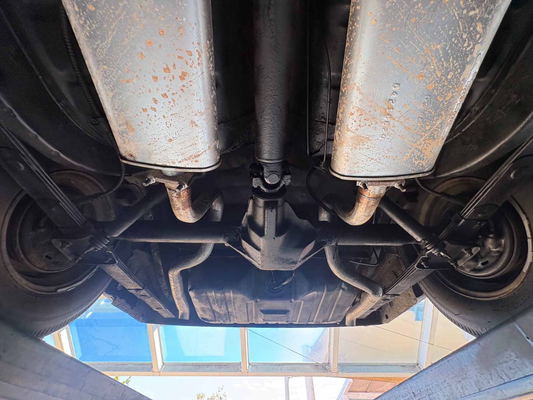 Vehicle photo 65