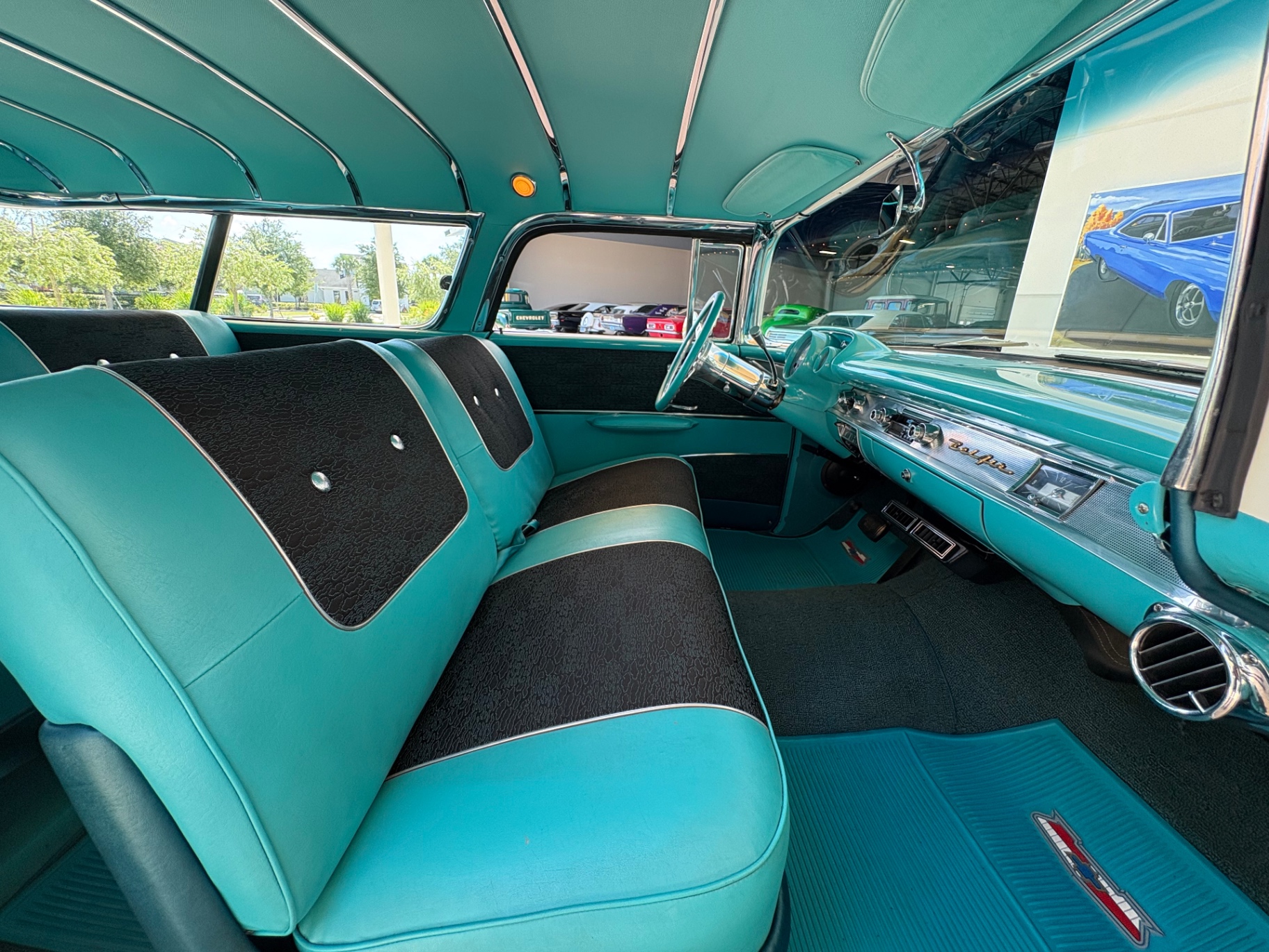 Vehicle photo 35