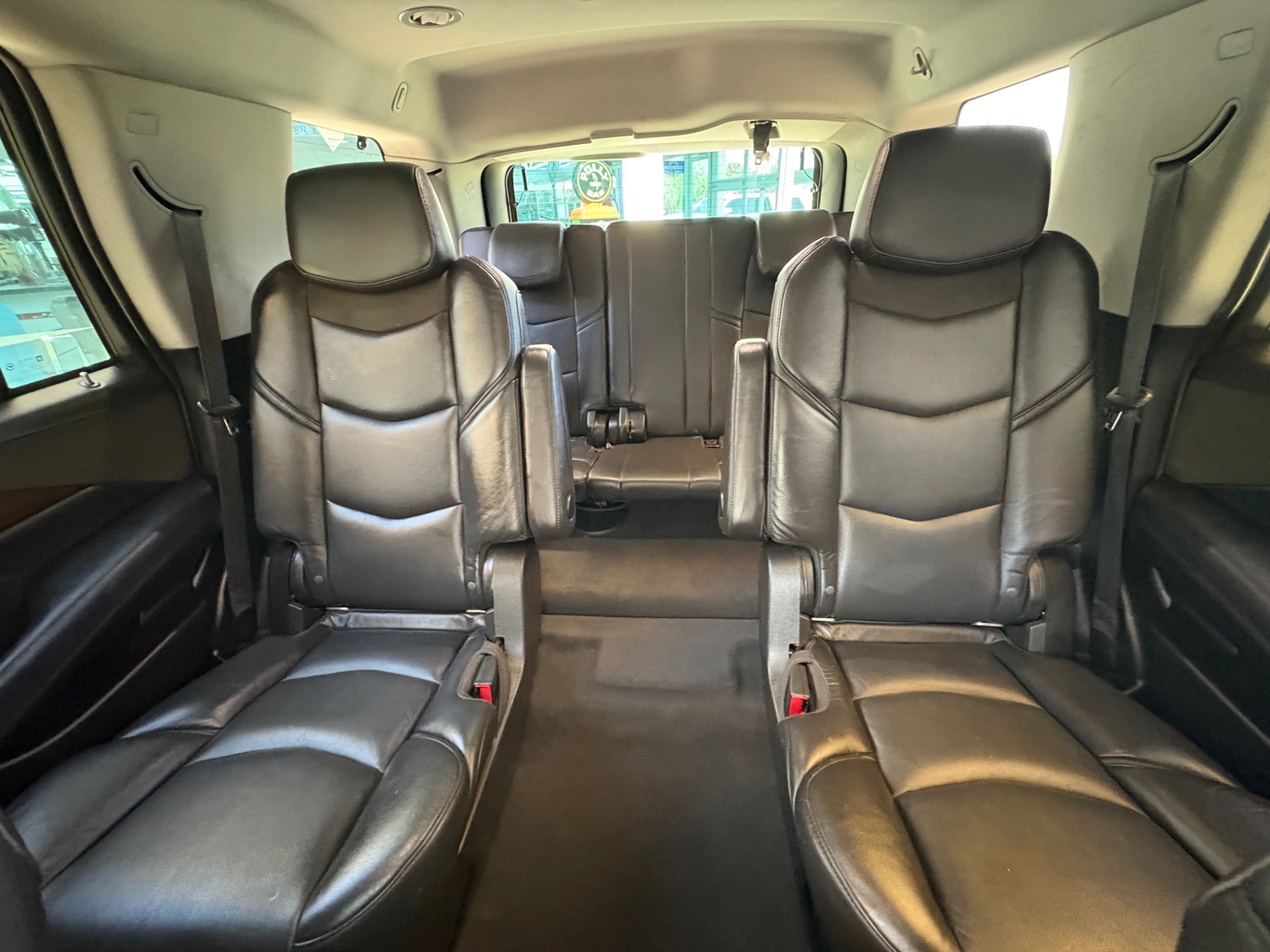 Vehicle photo 34