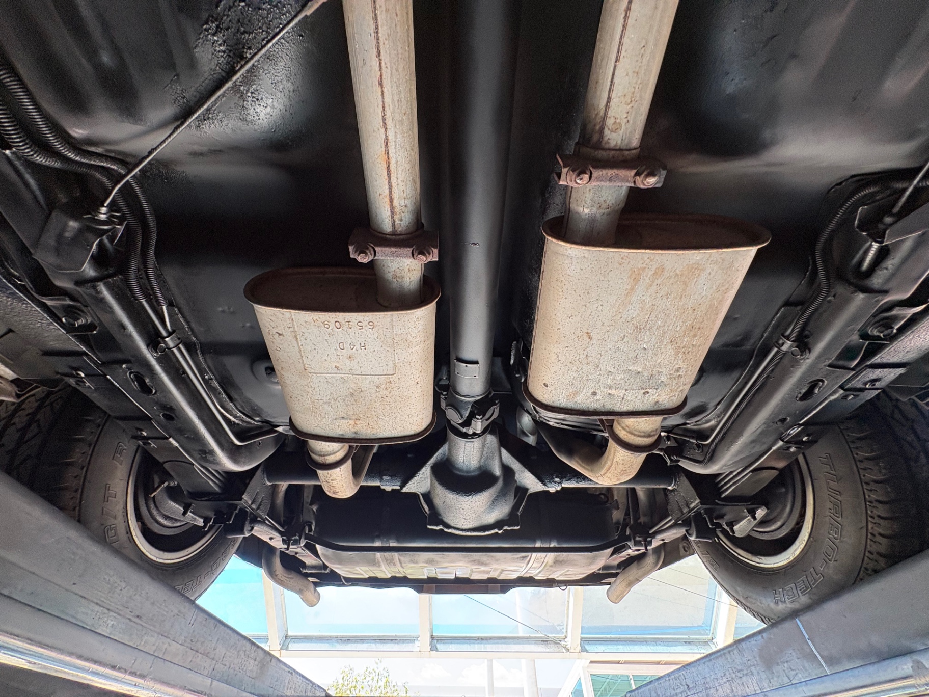 Vehicle photo 42