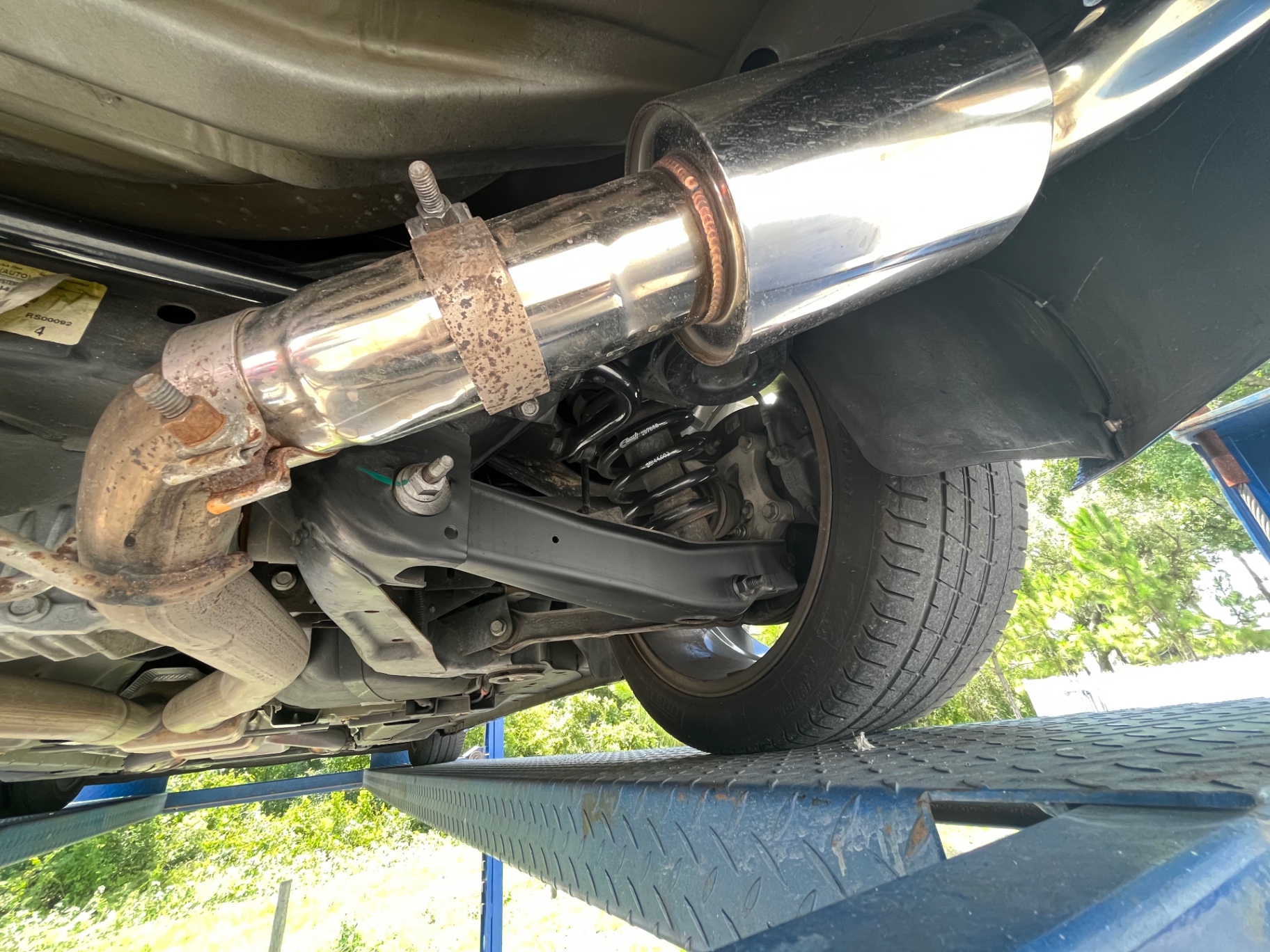 Vehicle photo 30