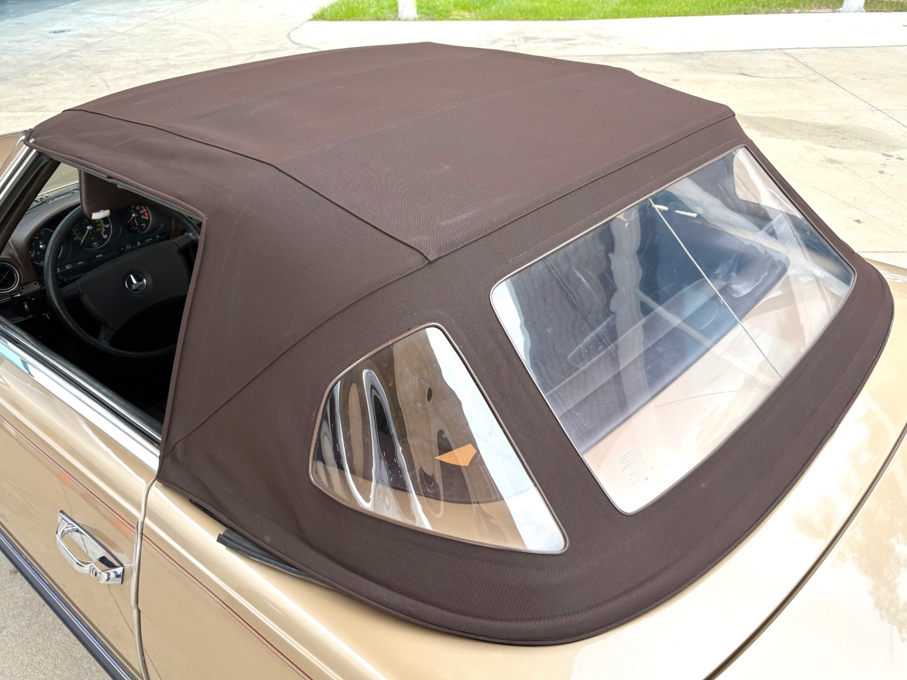 Vehicle photo 29