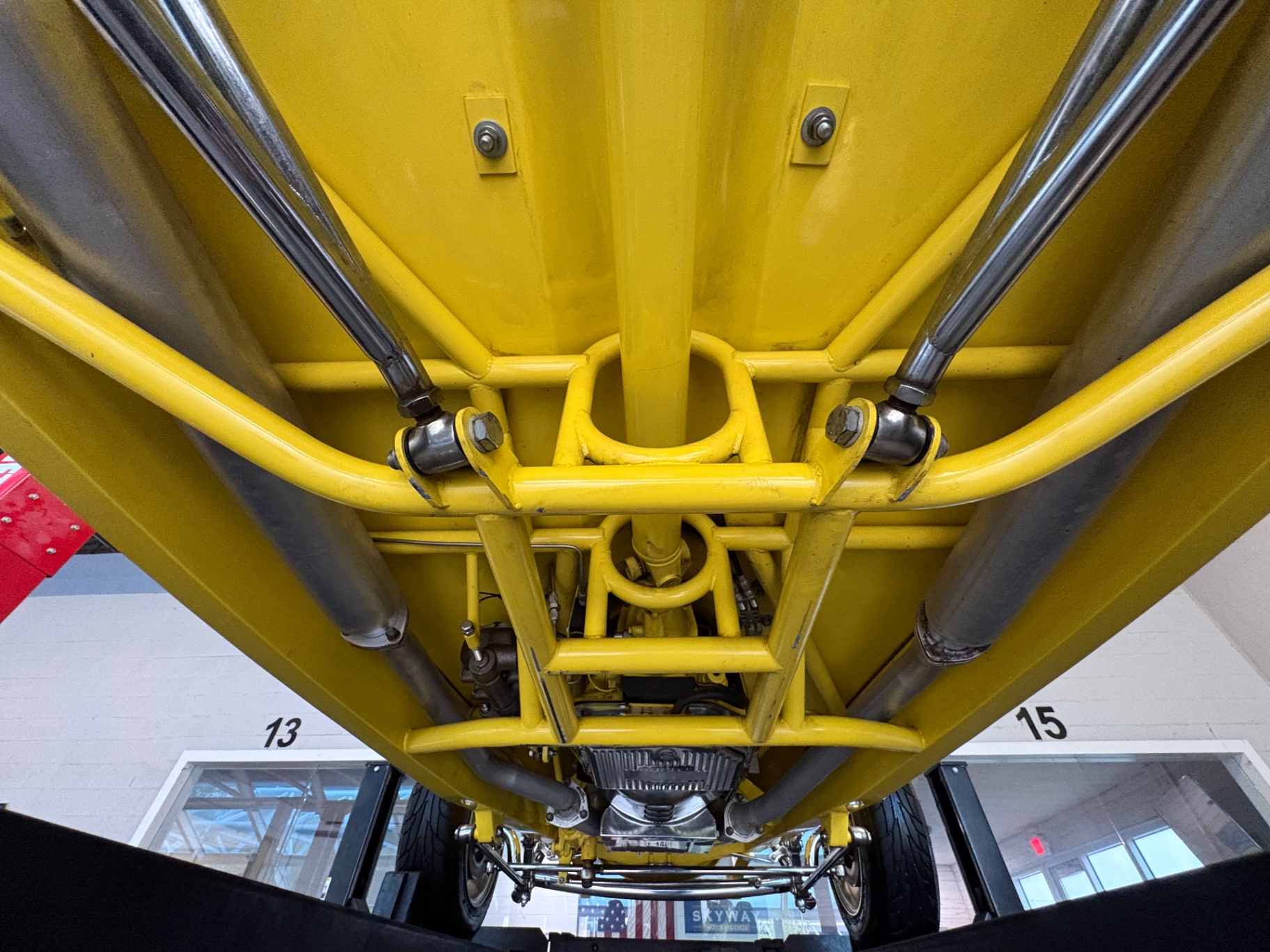 Vehicle photo 48