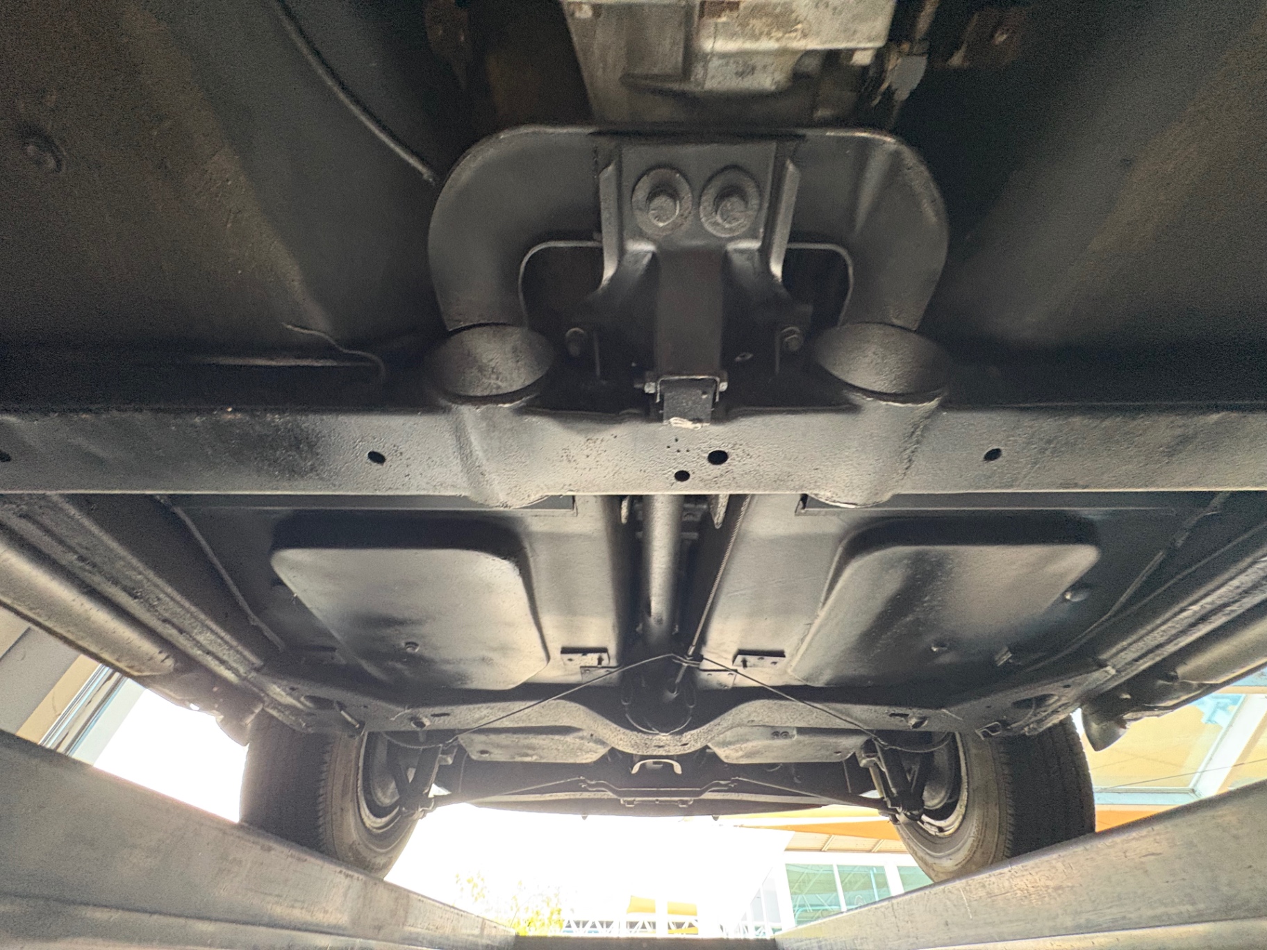 Vehicle photo 60