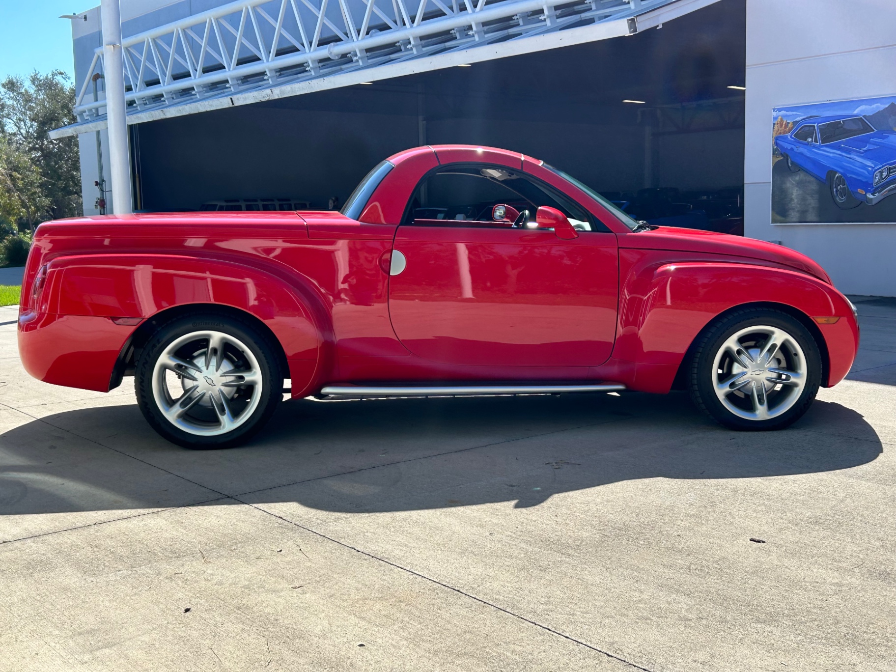 2003 Chevrolet SSR LS photo 4