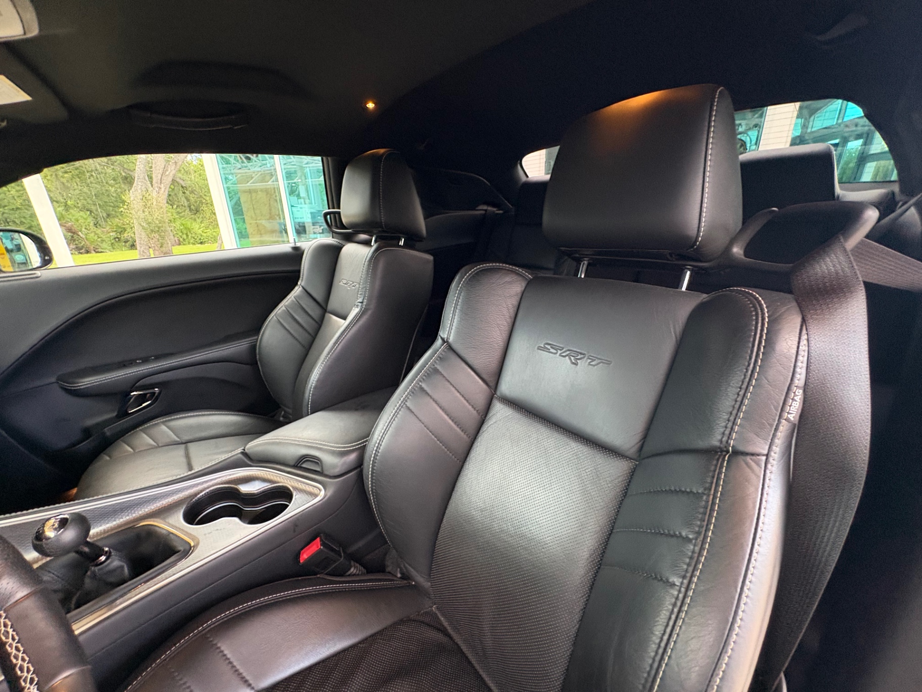 Vehicle photo 33