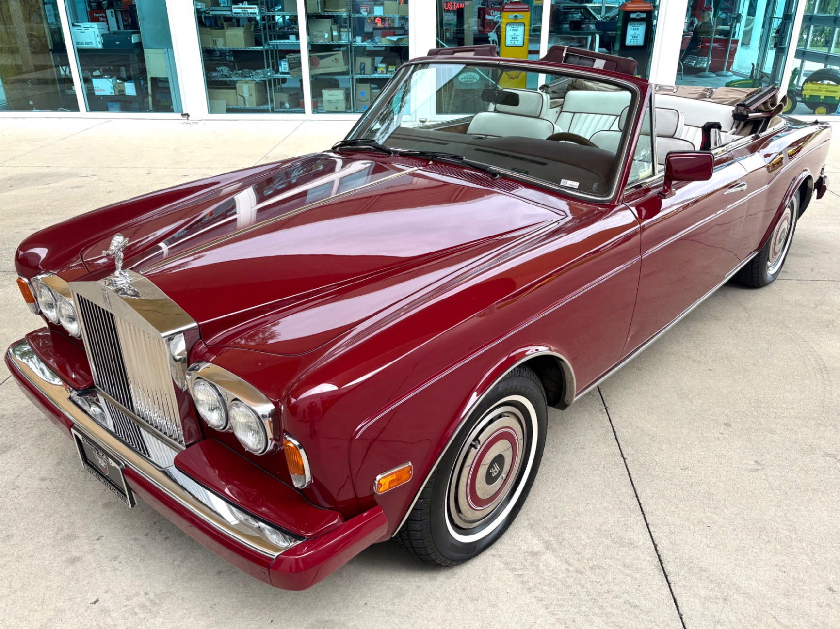 Vehicle photo 20