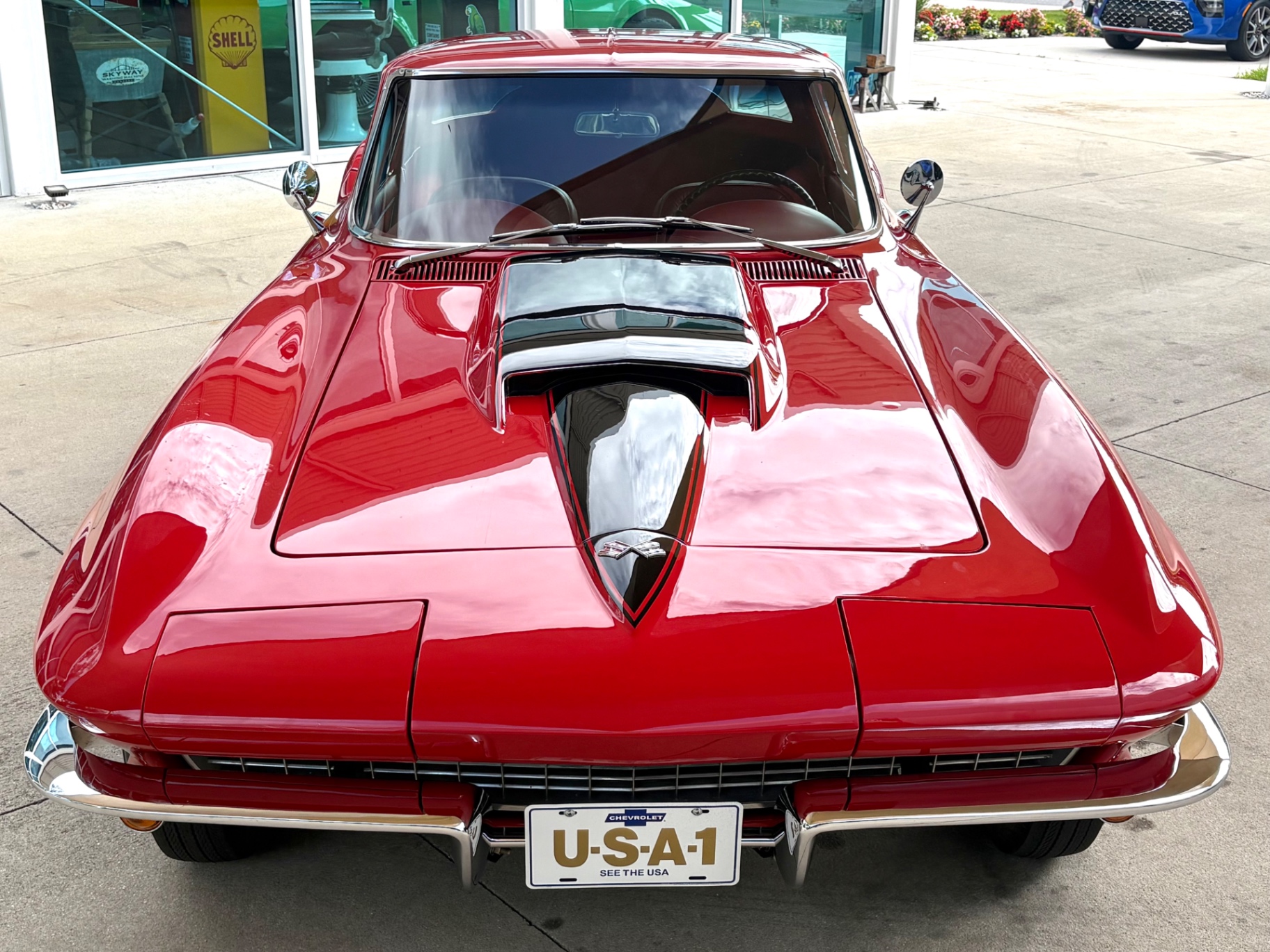Vehicle photo 4