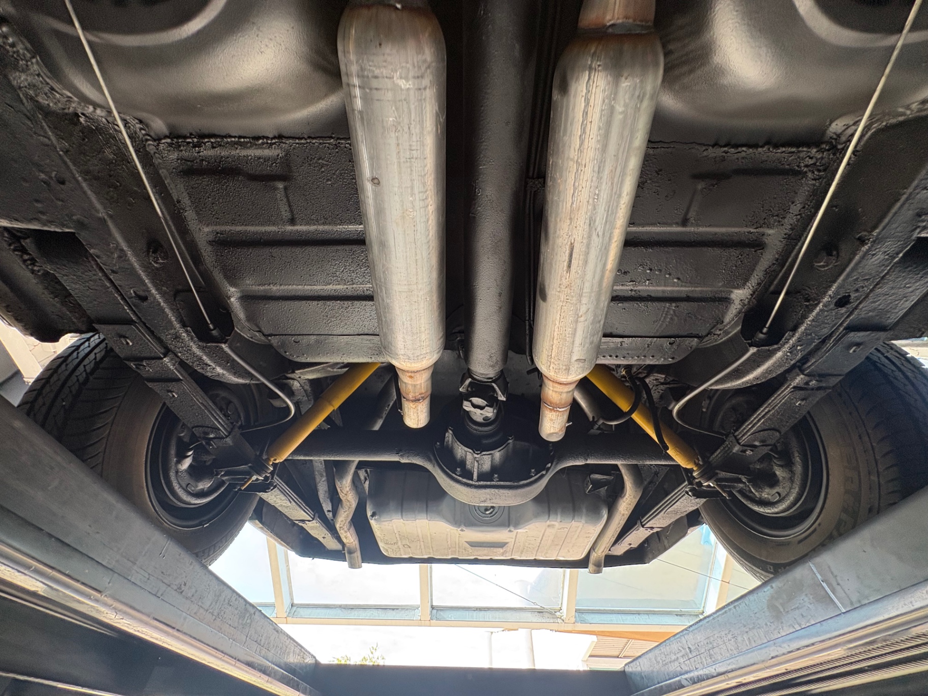 Vehicle photo 63