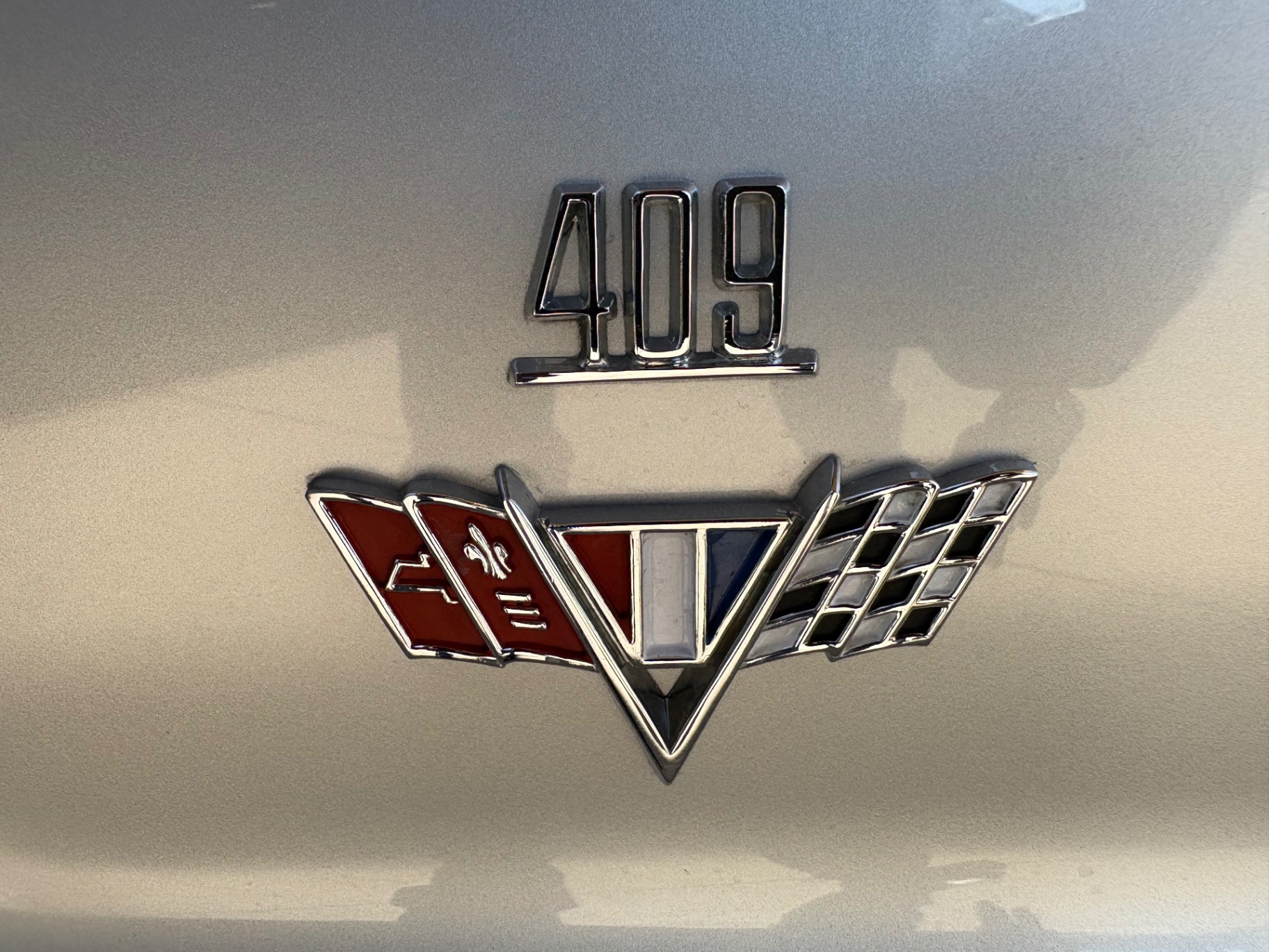 Vehicle photo 28