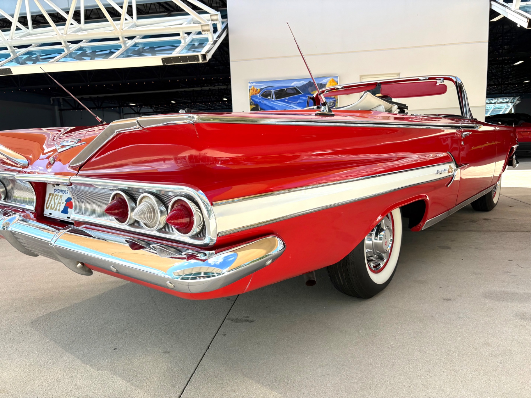 Vehicle photo 14