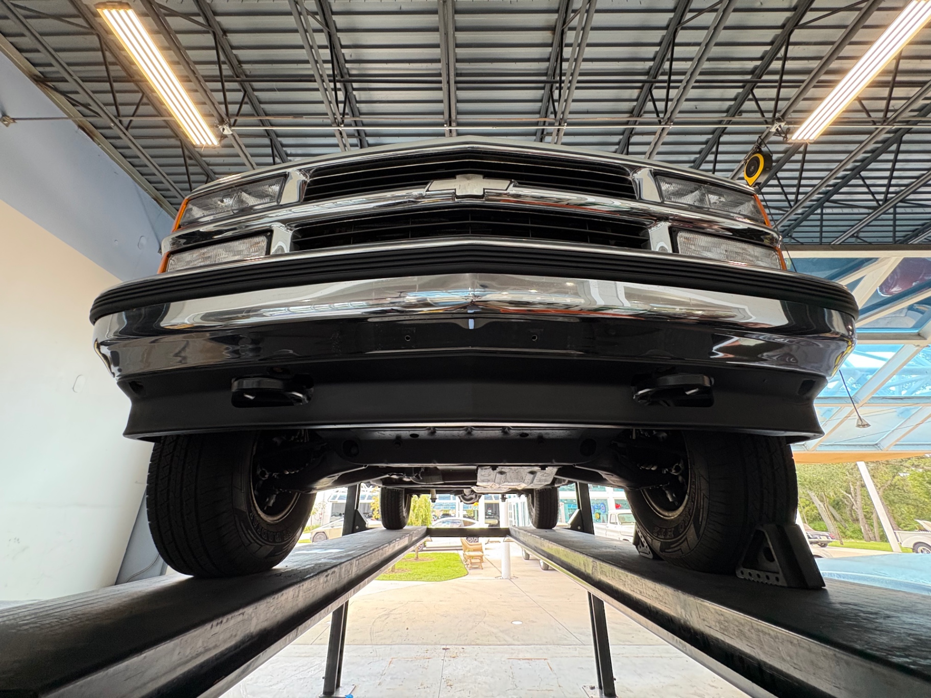 Vehicle photo 48