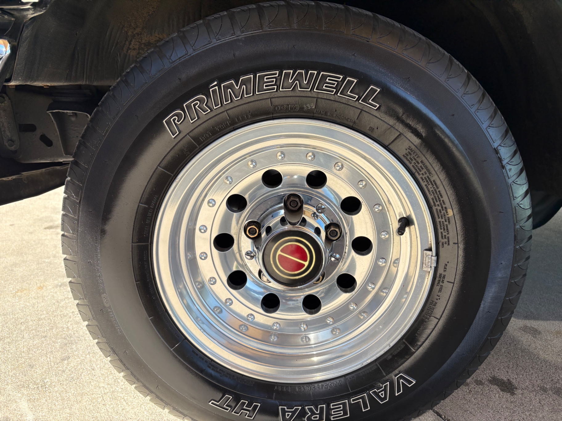 Vehicle photo 21