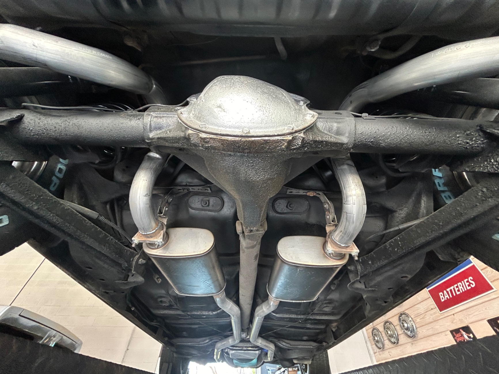 Vehicle photo 27