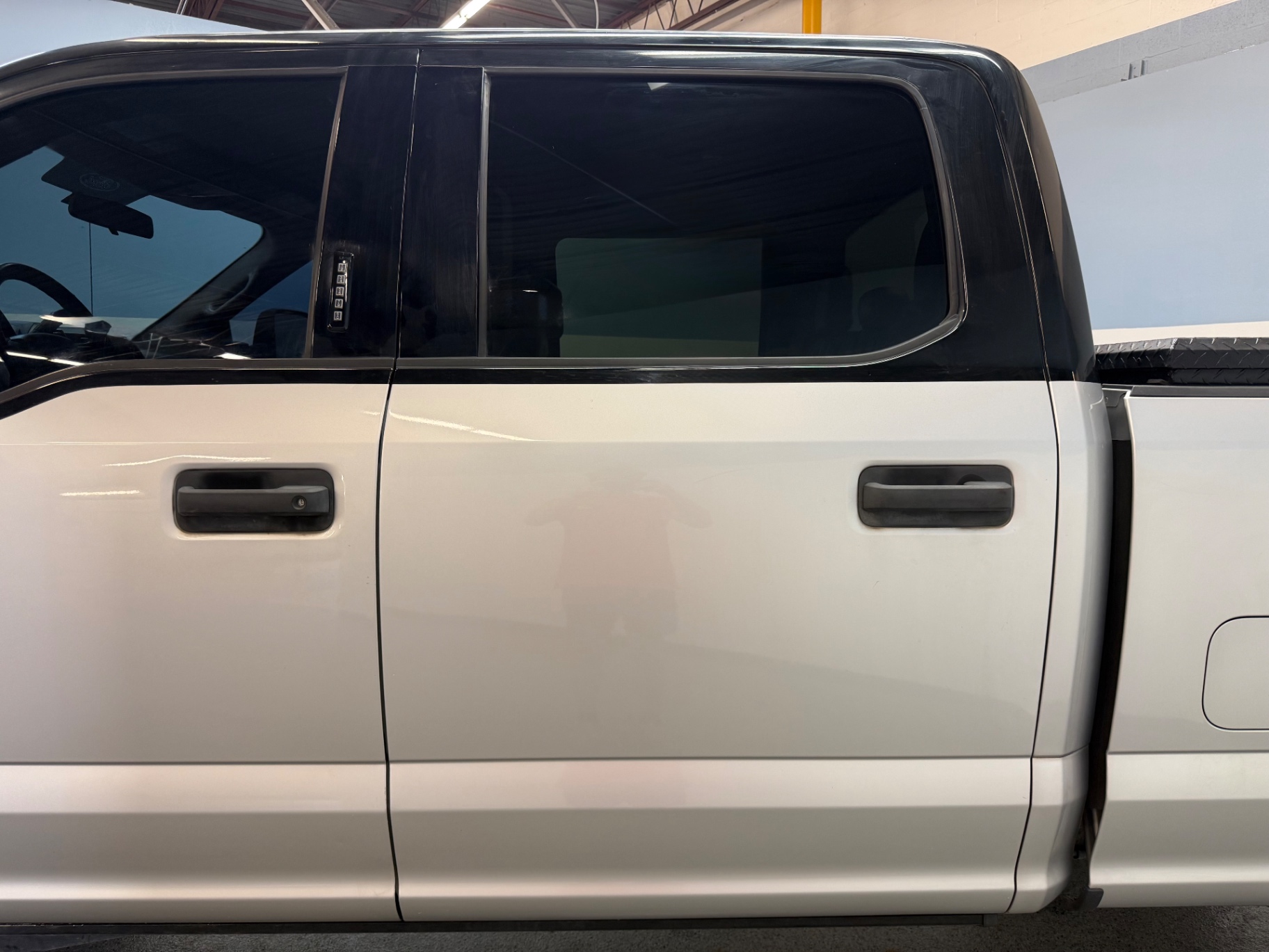 Vehicle photo 15