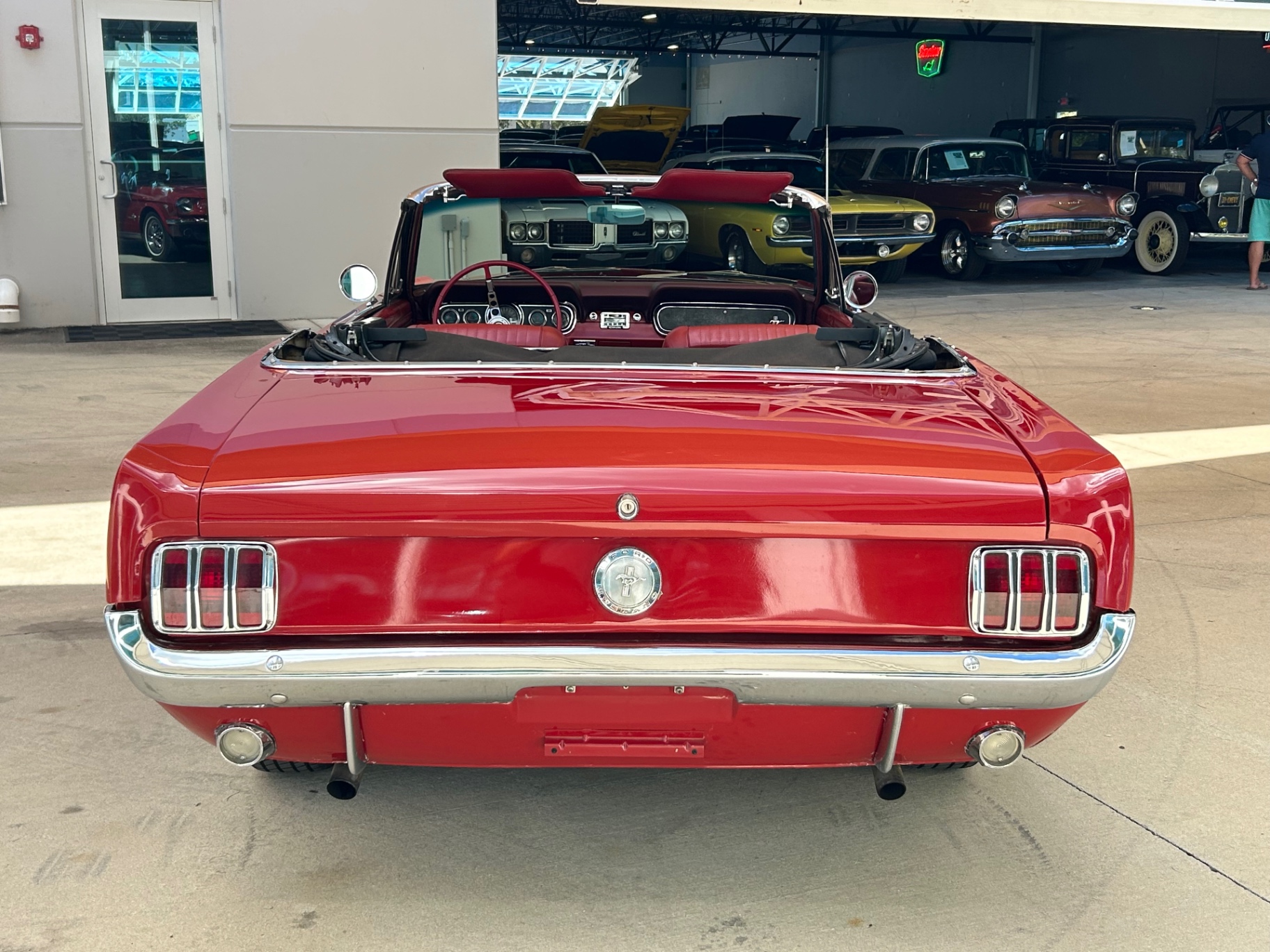 Vehicle photo 6