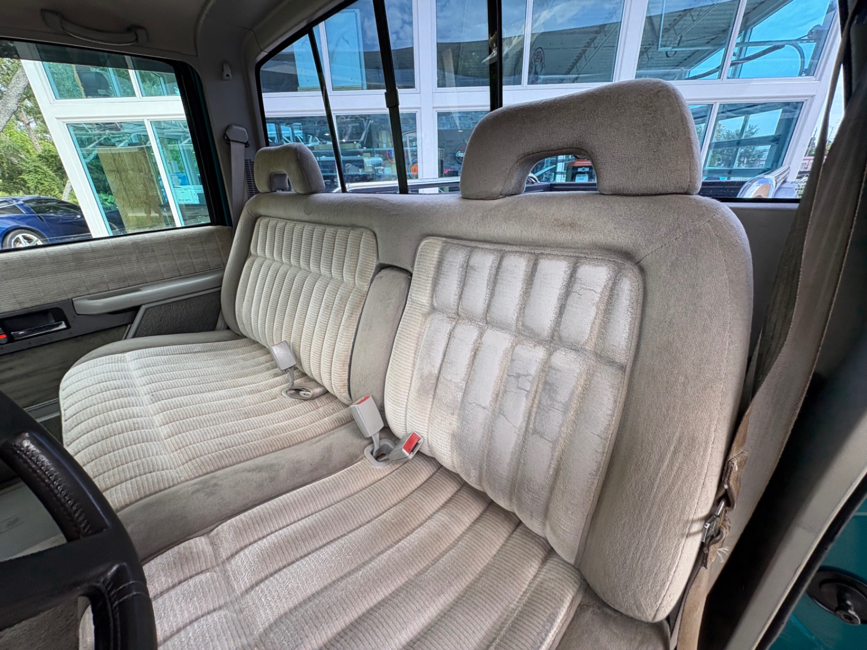 Vehicle photo 35
