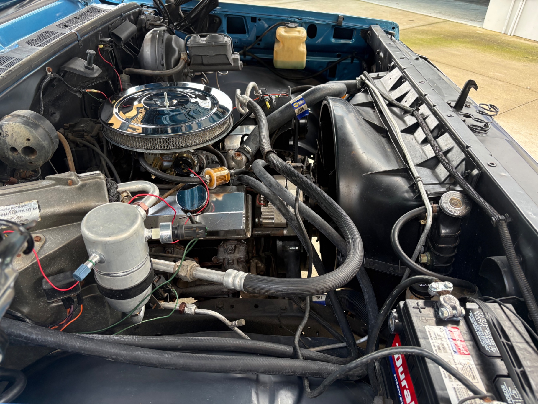 Vehicle photo 25