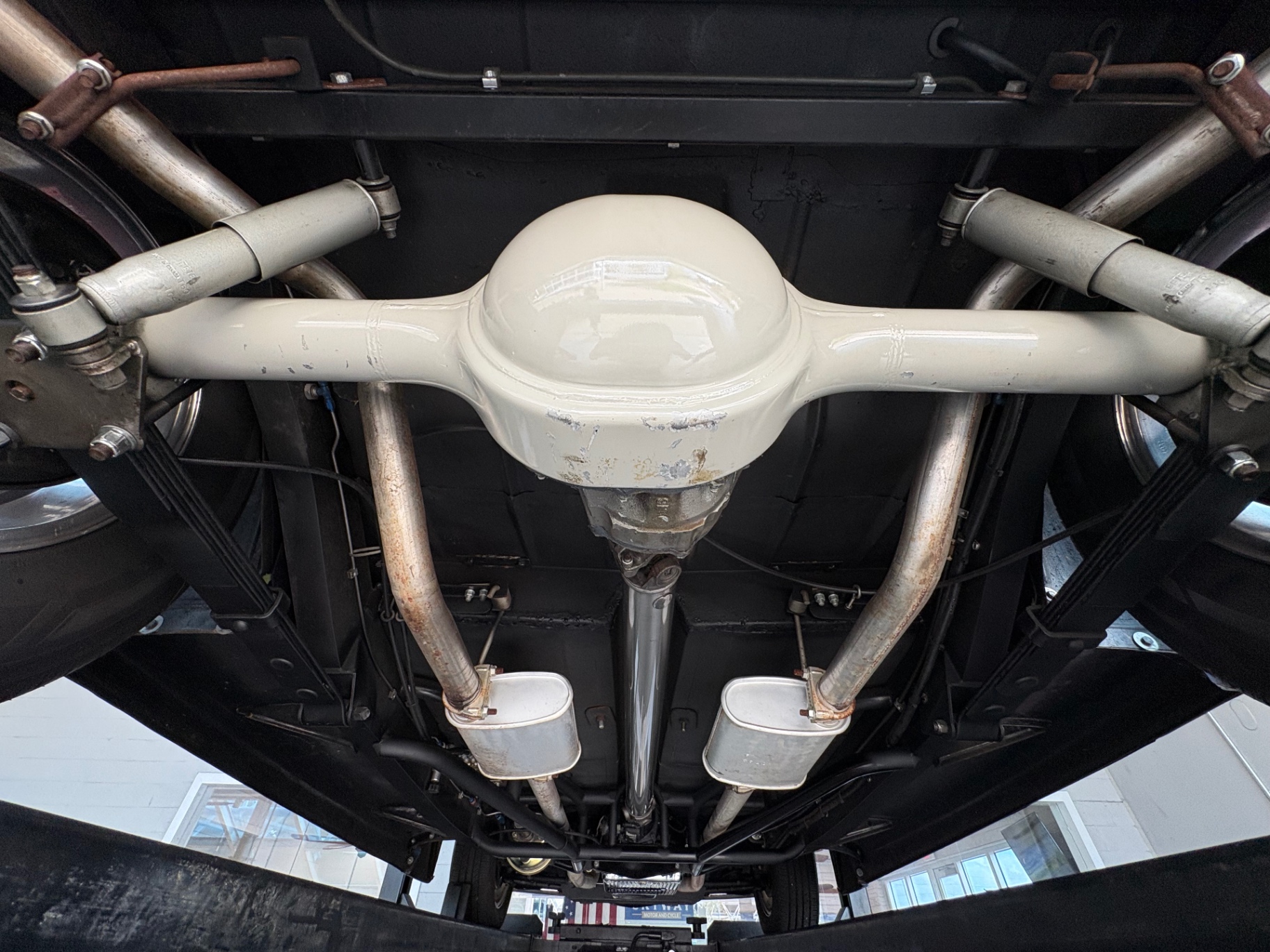 Vehicle photo 38