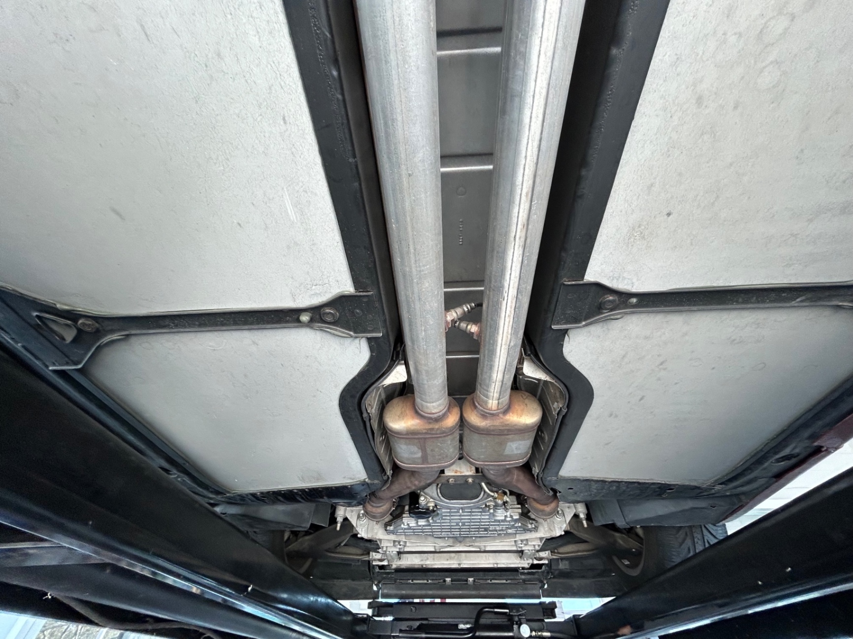 Vehicle photo 46