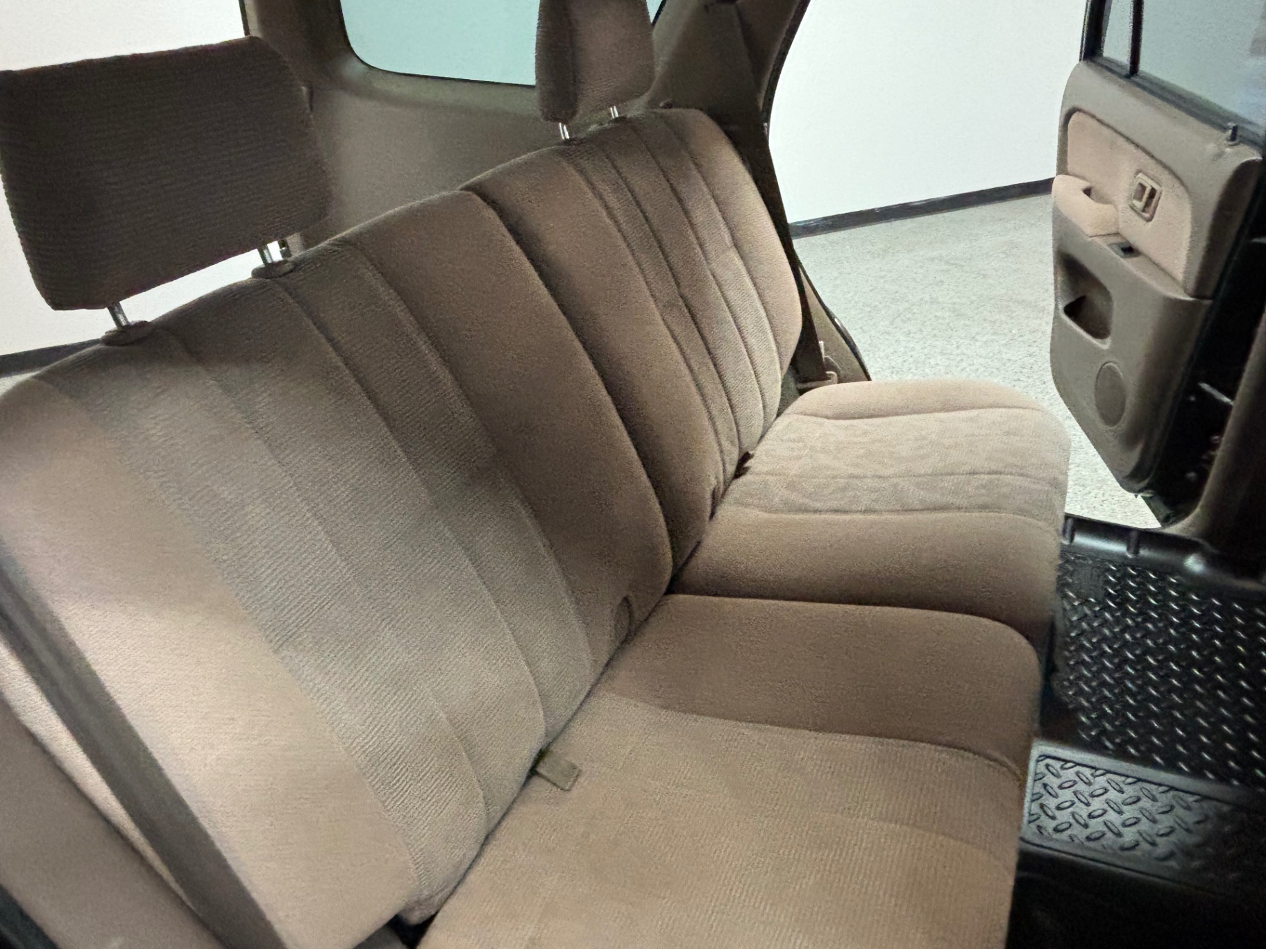 Vehicle photo 31