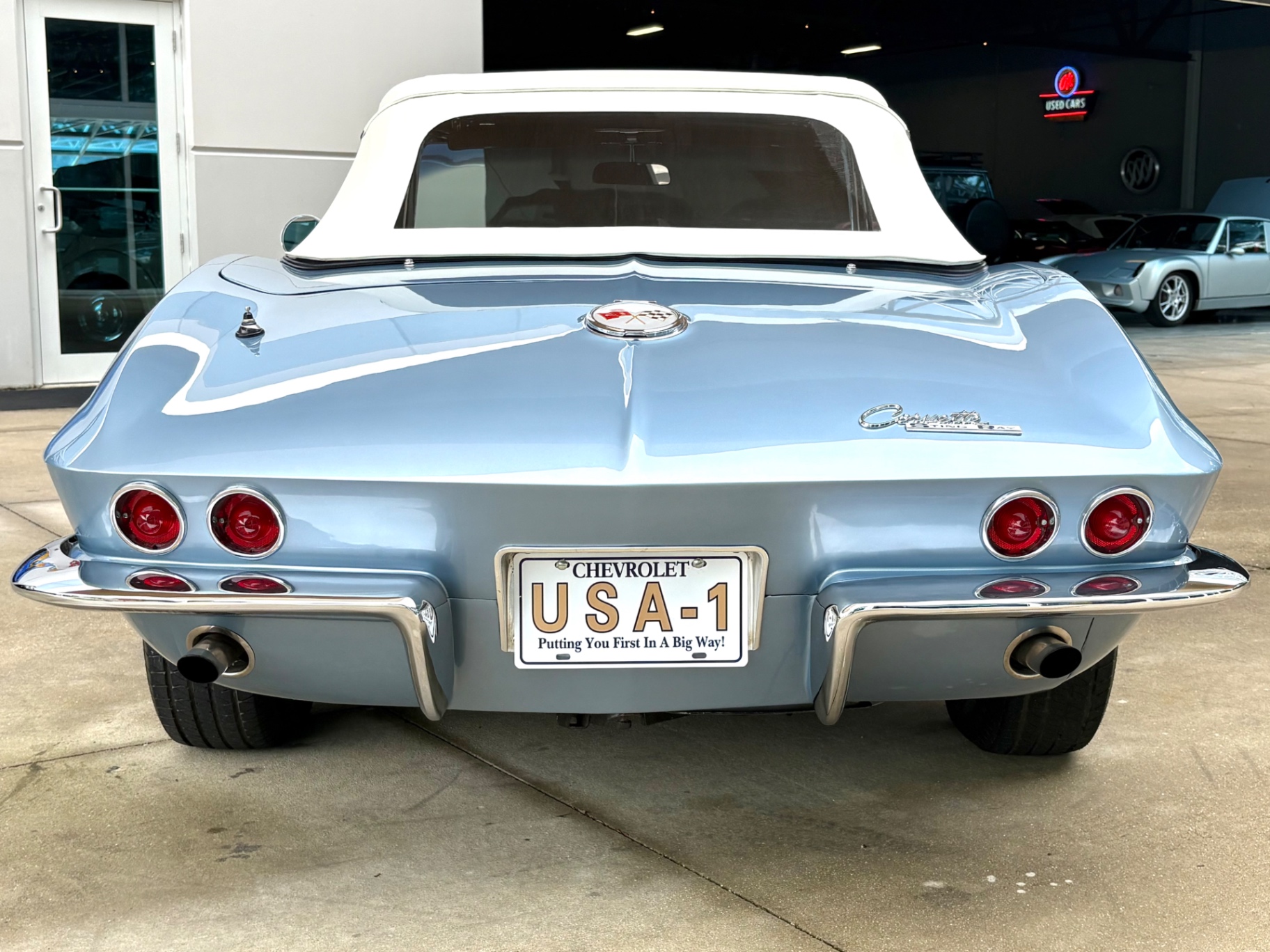 Vehicle photo 24