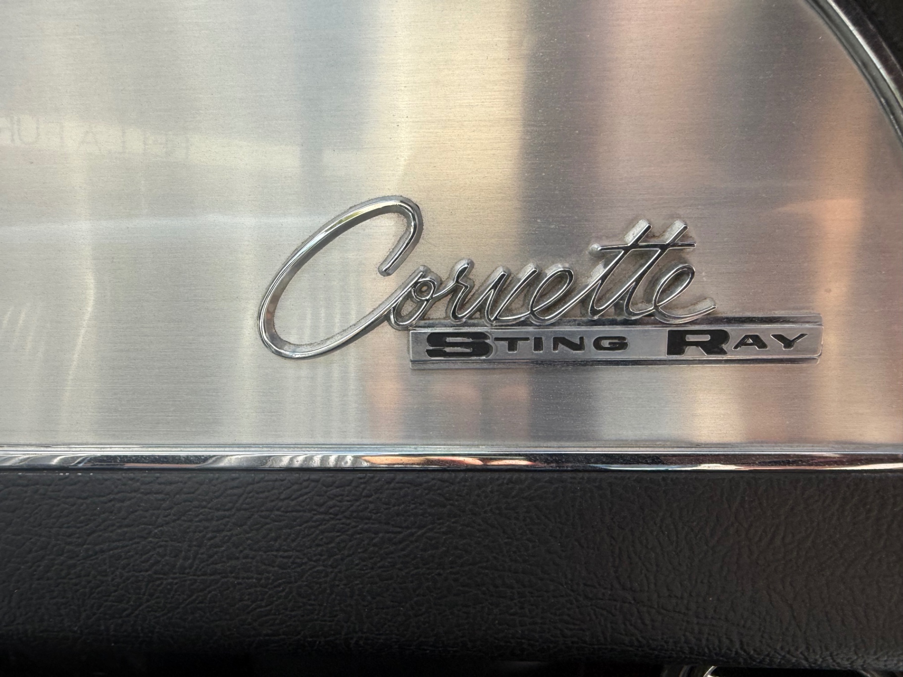Vehicle photo 24