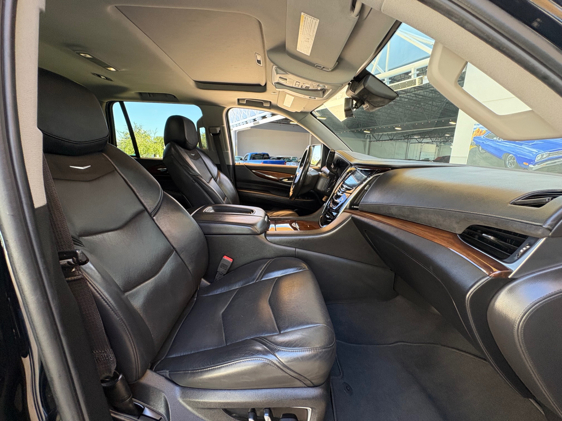 Vehicle photo 40