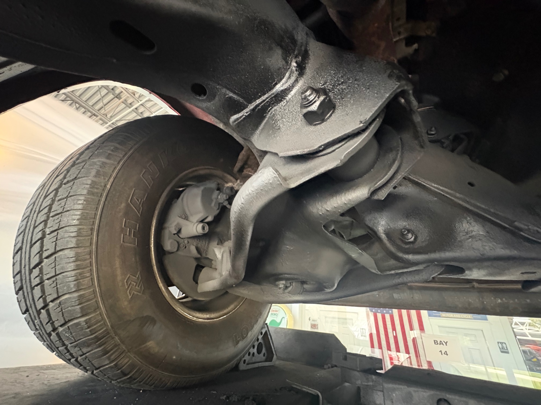 Vehicle photo 46