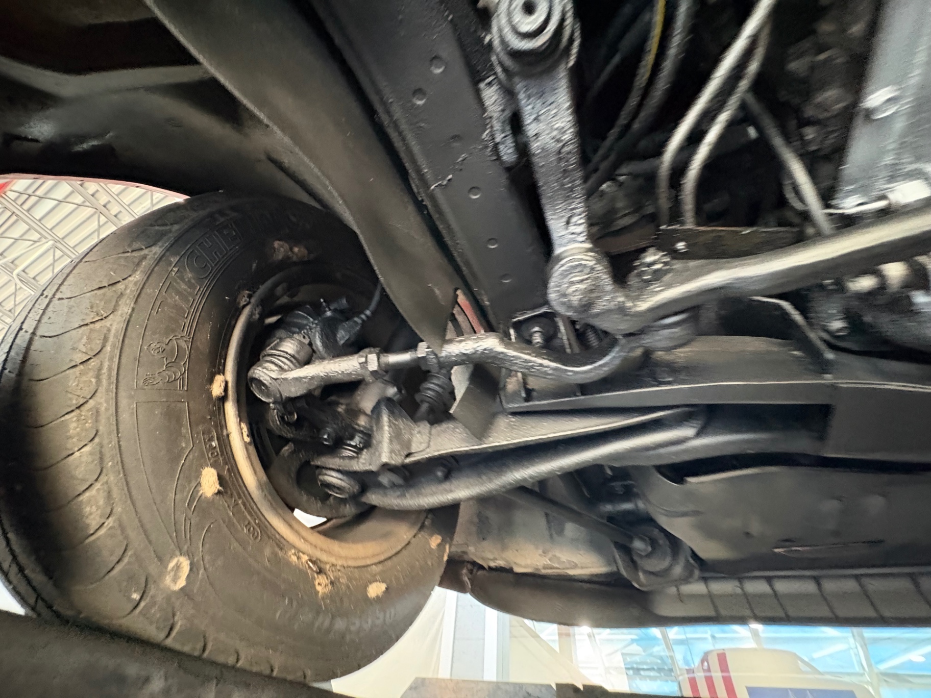 Vehicle photo 52