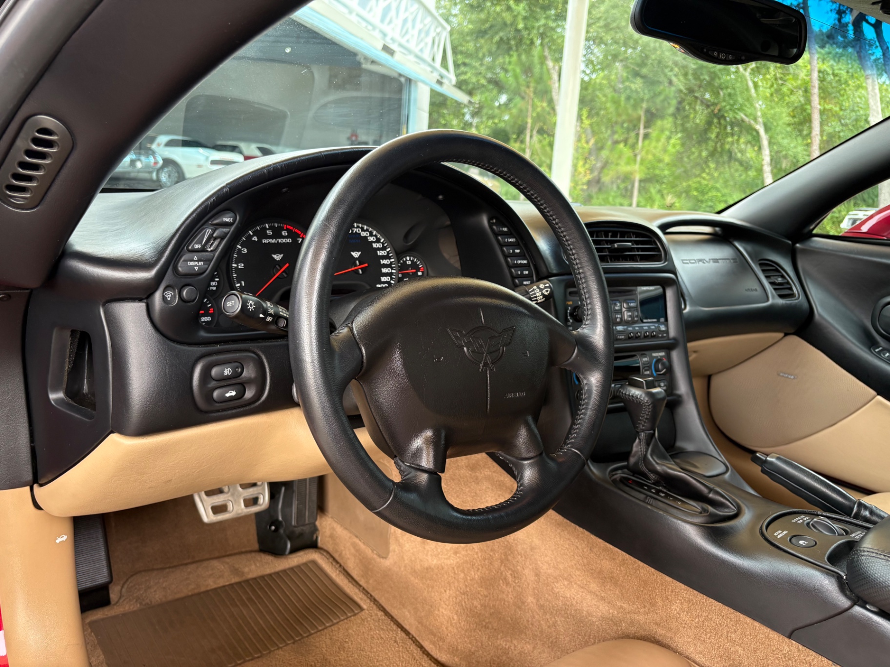 Vehicle photo 31